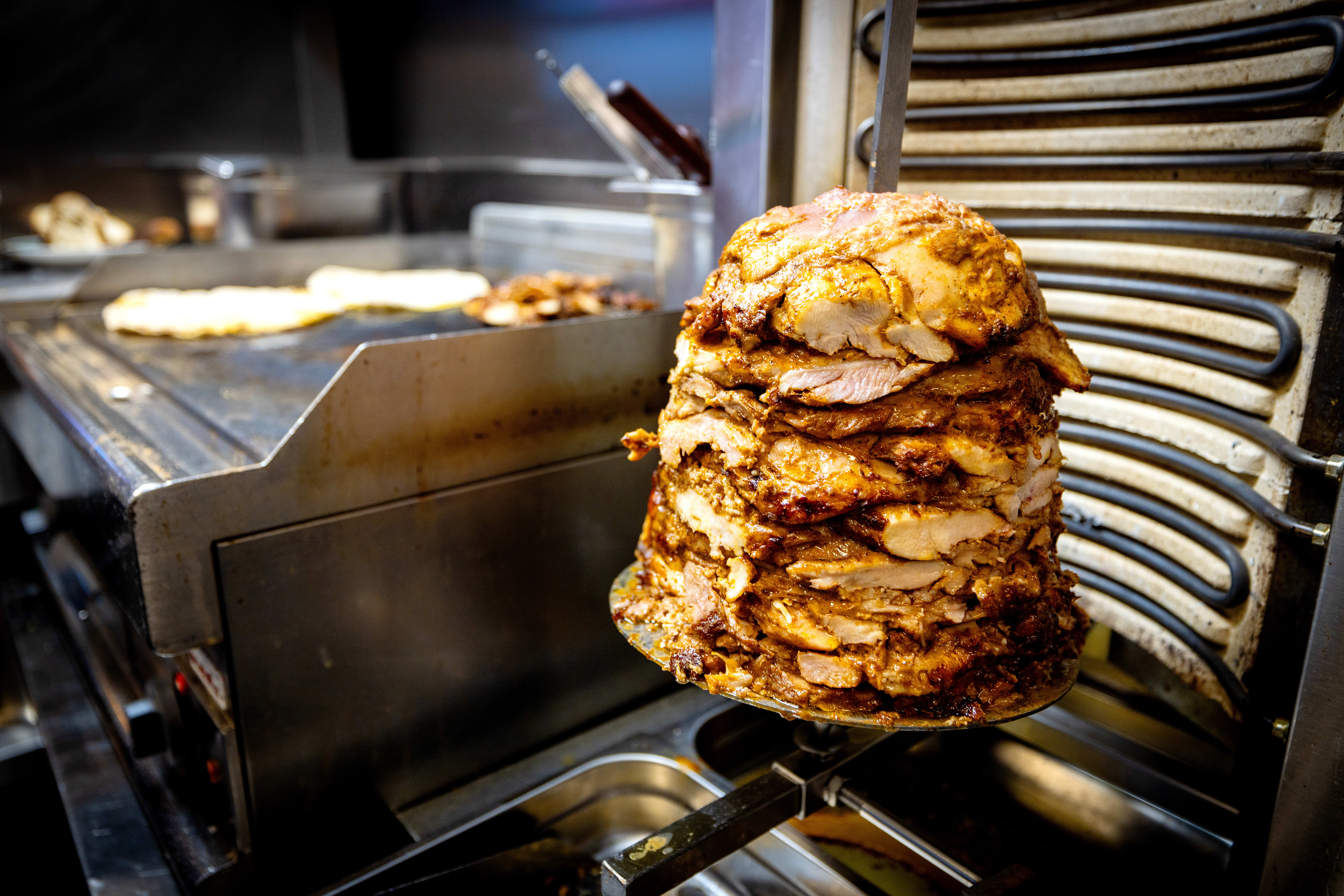 Her er det ikke noe kødd med kjøttet. Shawarmaen er fylt med digg kylling. 