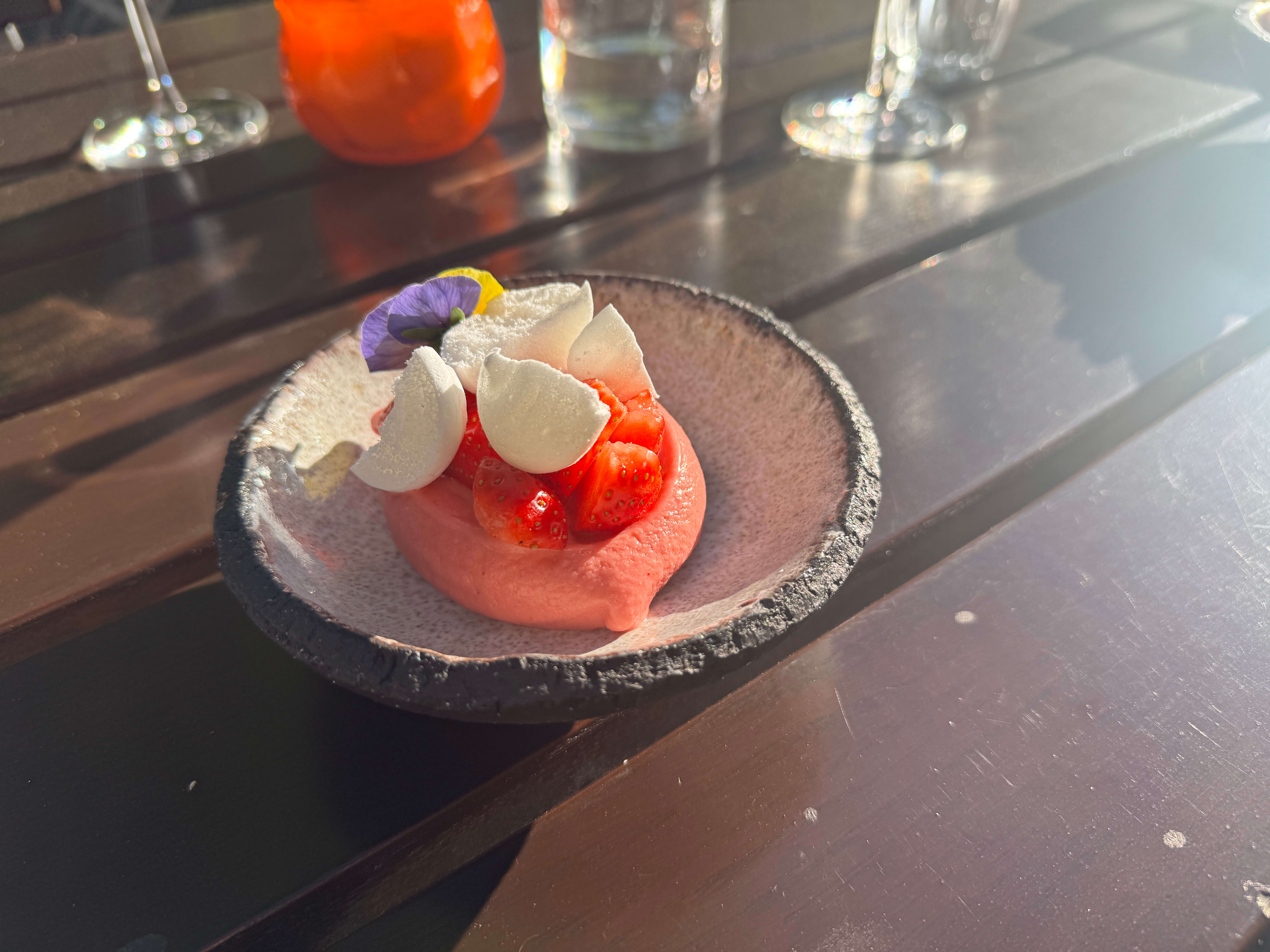 Is og marengs til dessert smaker, men jeg liker best at måltidet avsluttes med et pang – ikke med et pfff.