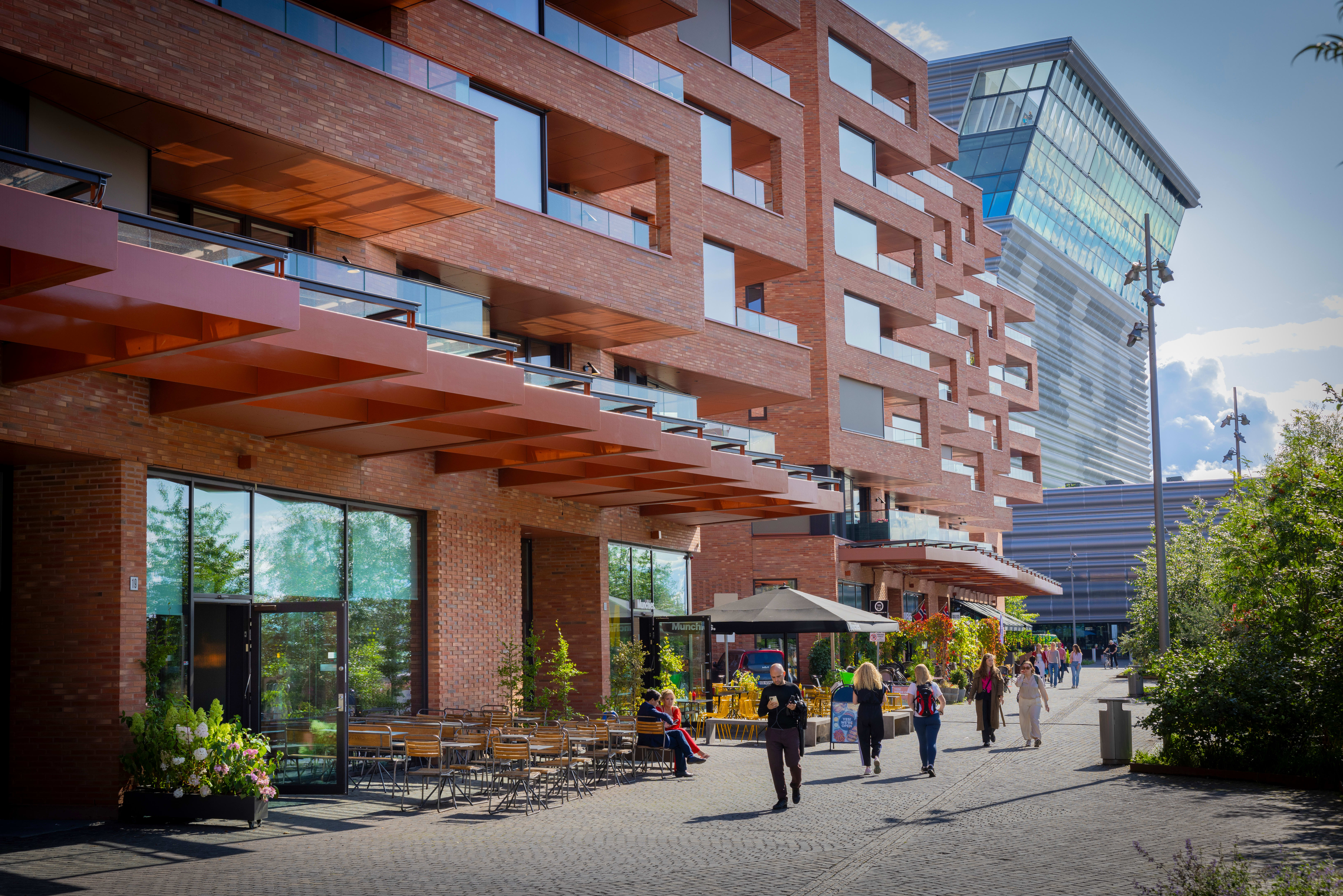 Fine uteserveringer med god mat. Her nyter du siste rest av sommeren!