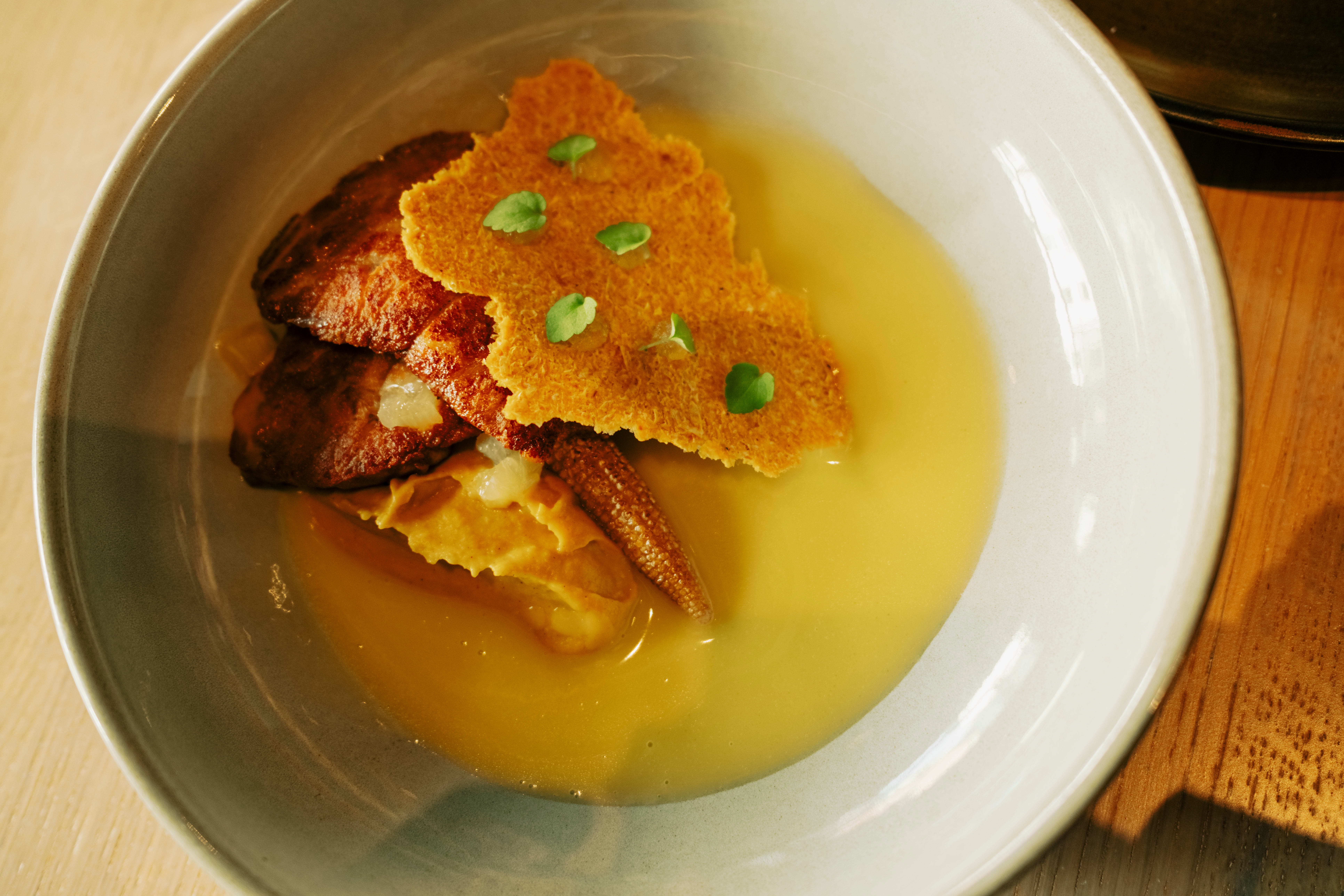 Kalvebrissel med variasjoner av mais.