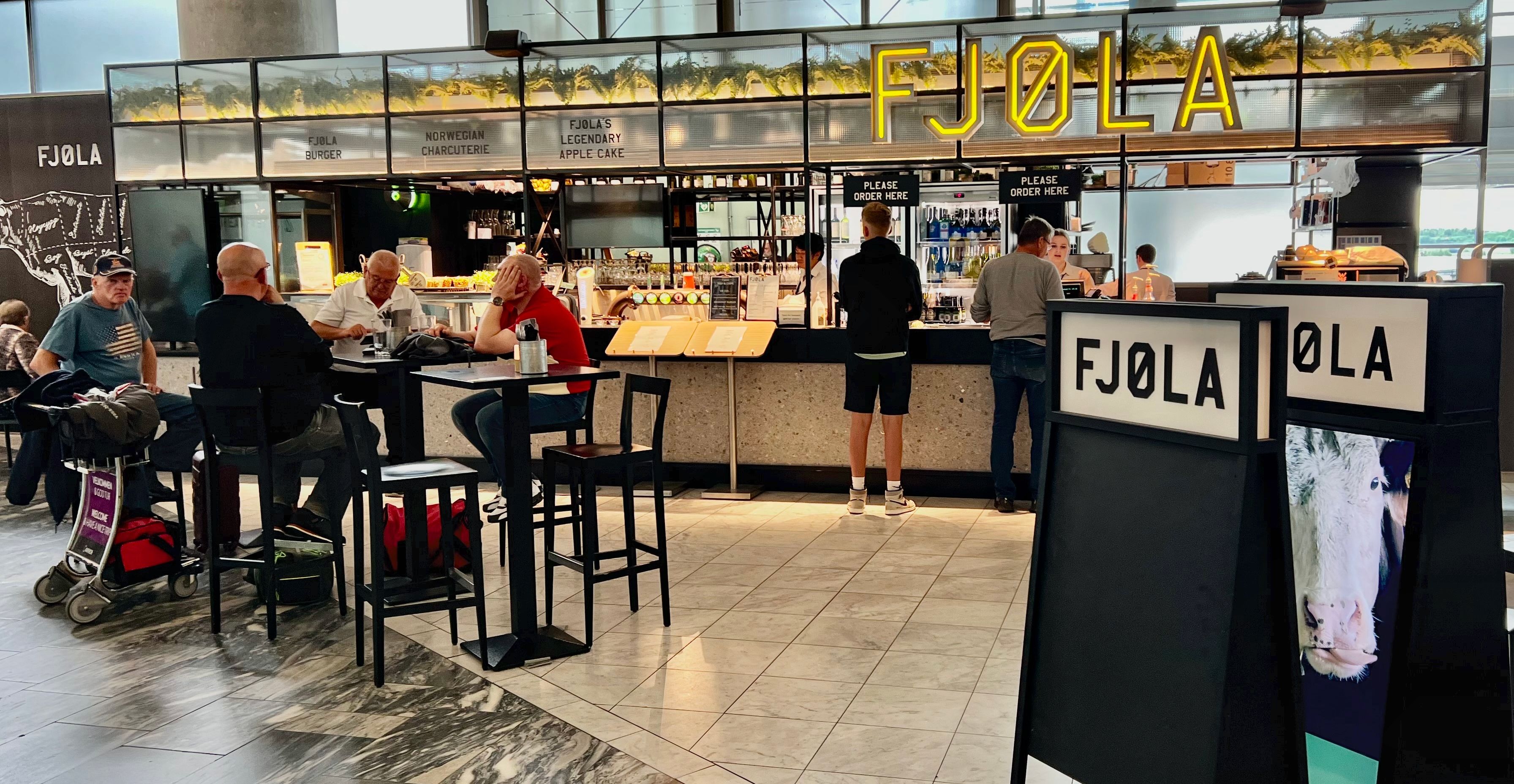 Stor og hyggelig restaurant.