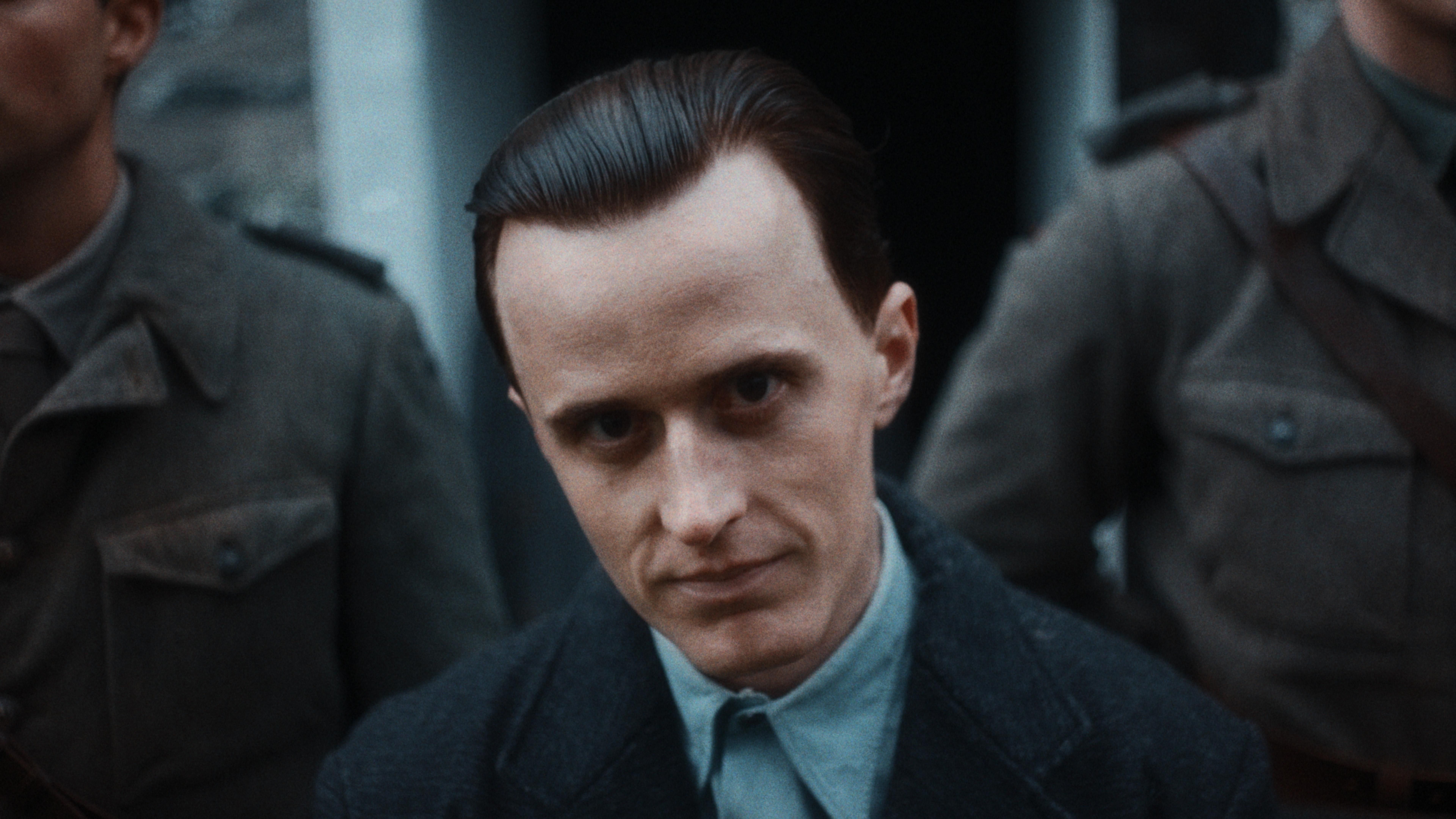 Axel Bøyum som landssvikeren Henry Rinnan.