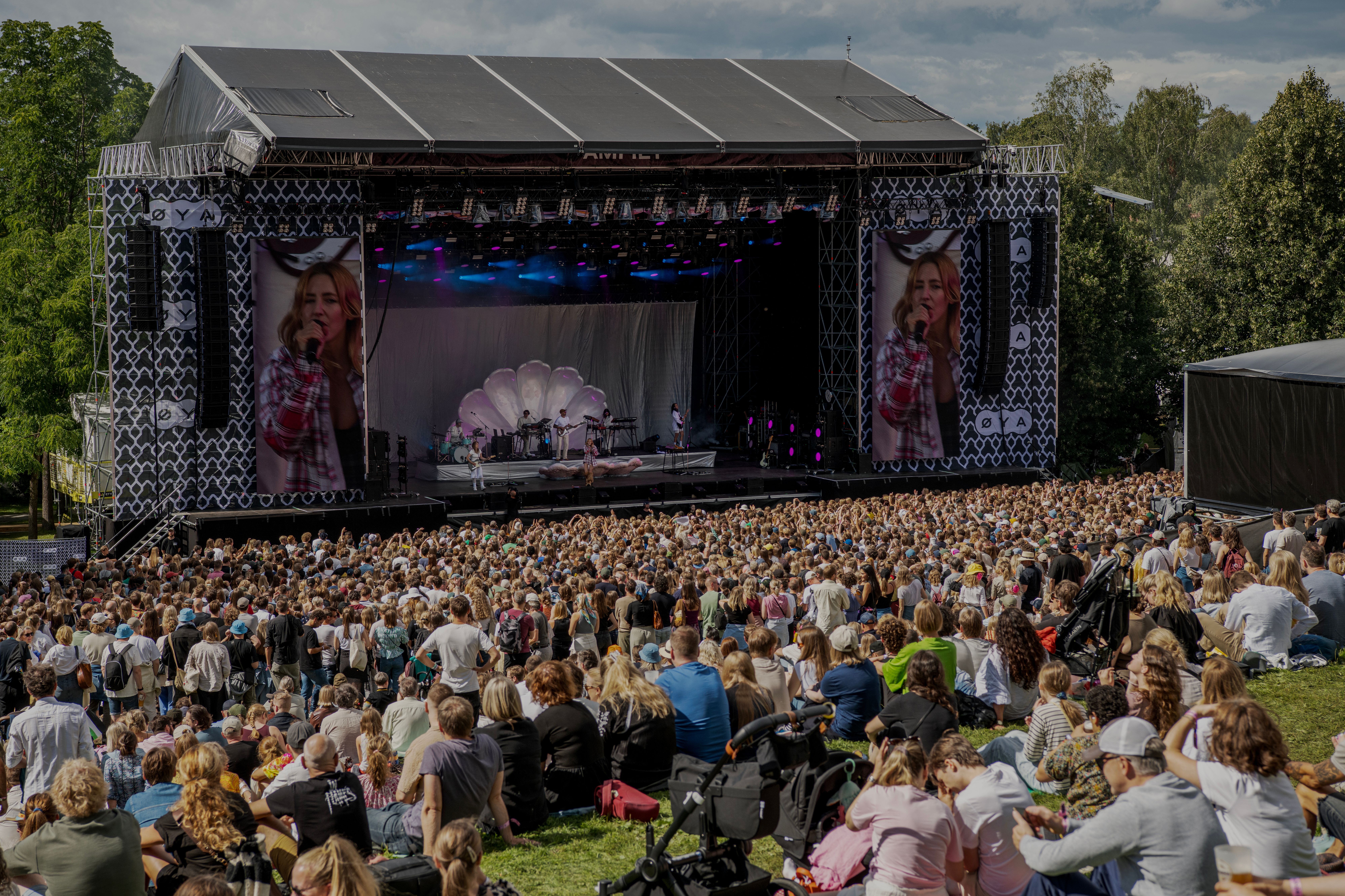 Masse folk på Veronica Maggio tidlig lørdag.