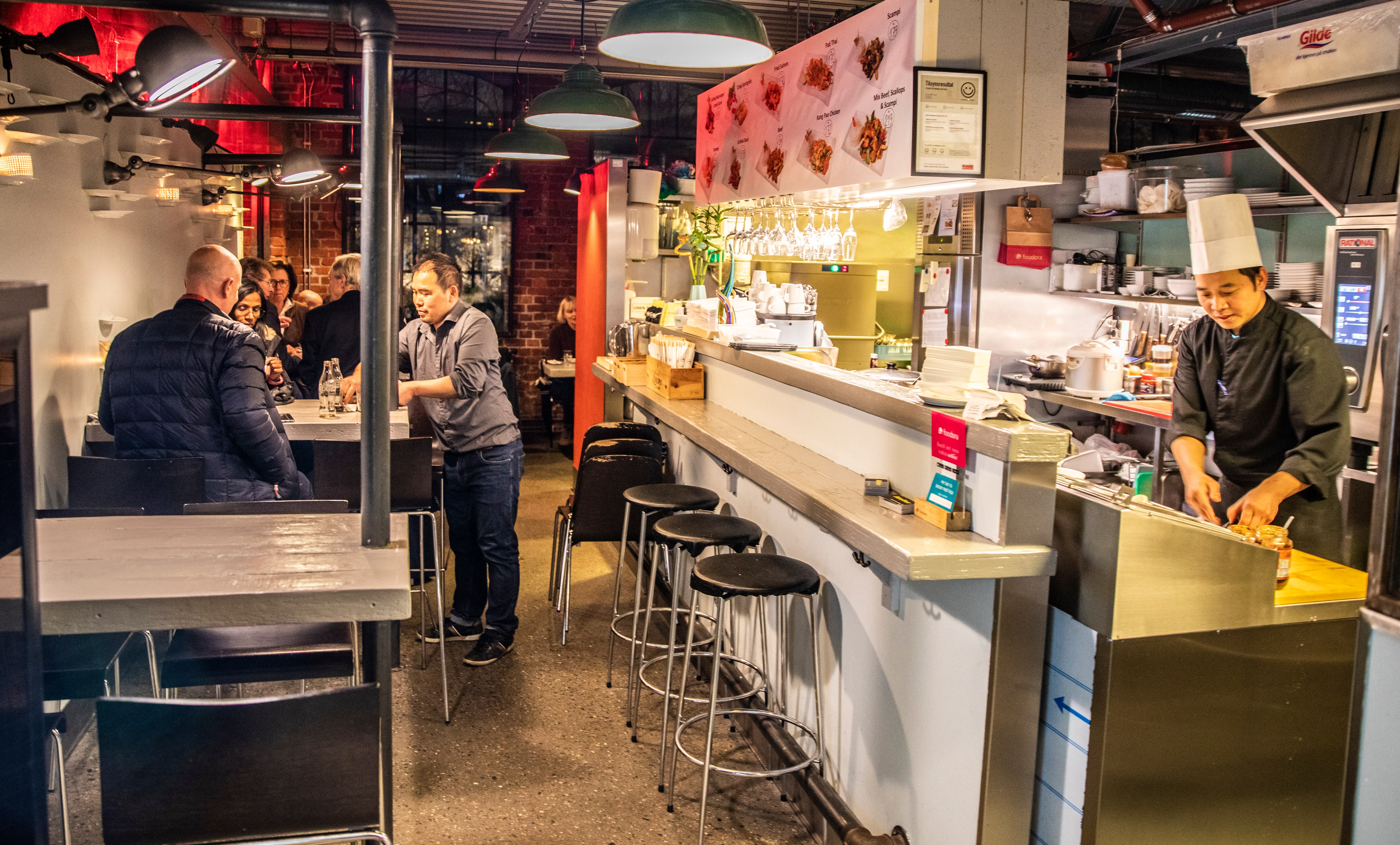 Atelier Asian Tapas i Mathallen er ikke ulik en ekte asiatisk streetfood-sjappe.