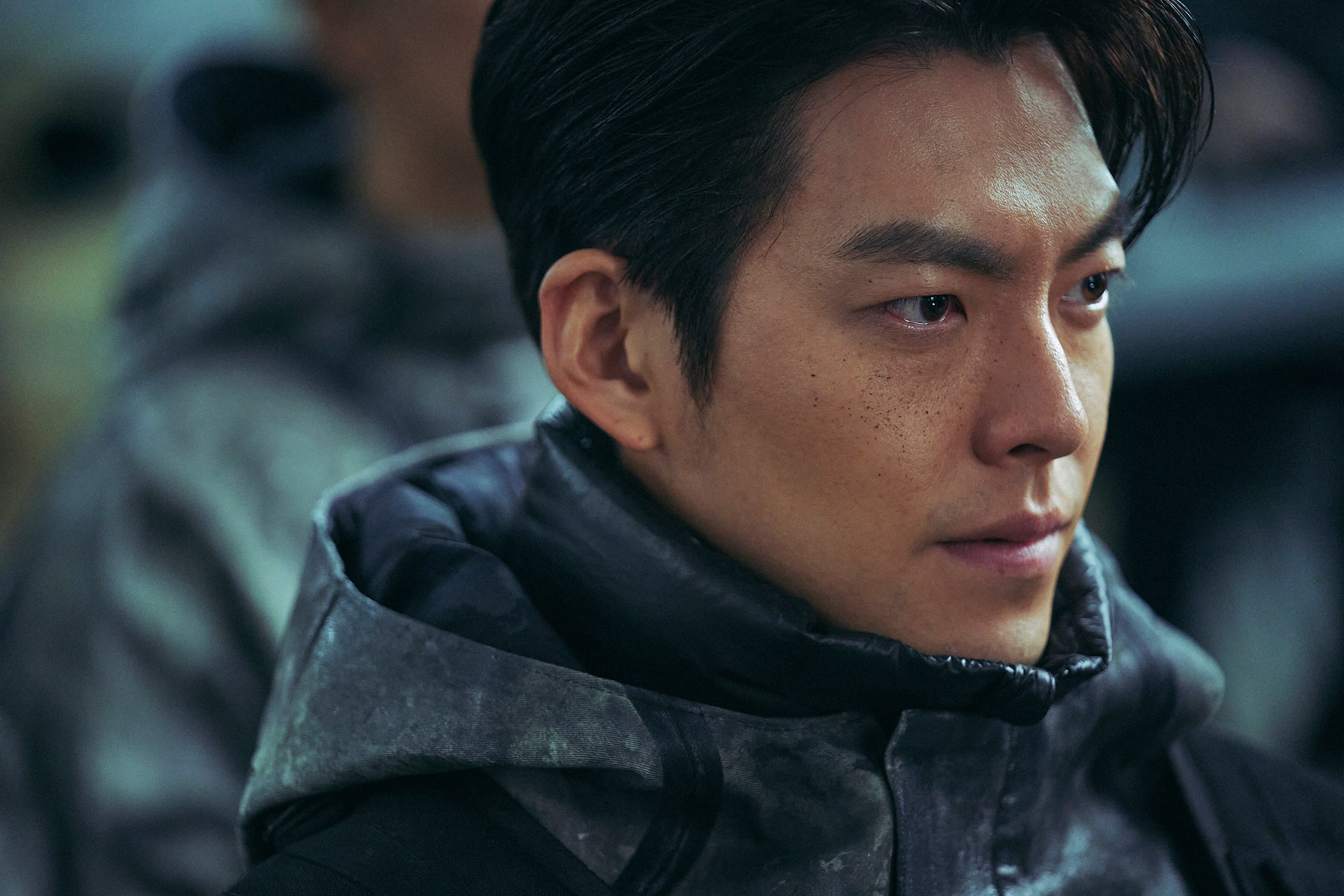 Kim Woo-bin spiller 5–8, Koreas mest legendariske budbilsjåfør. Det er den viktigste jobben etter verden er blitt nesten ødelagt. 