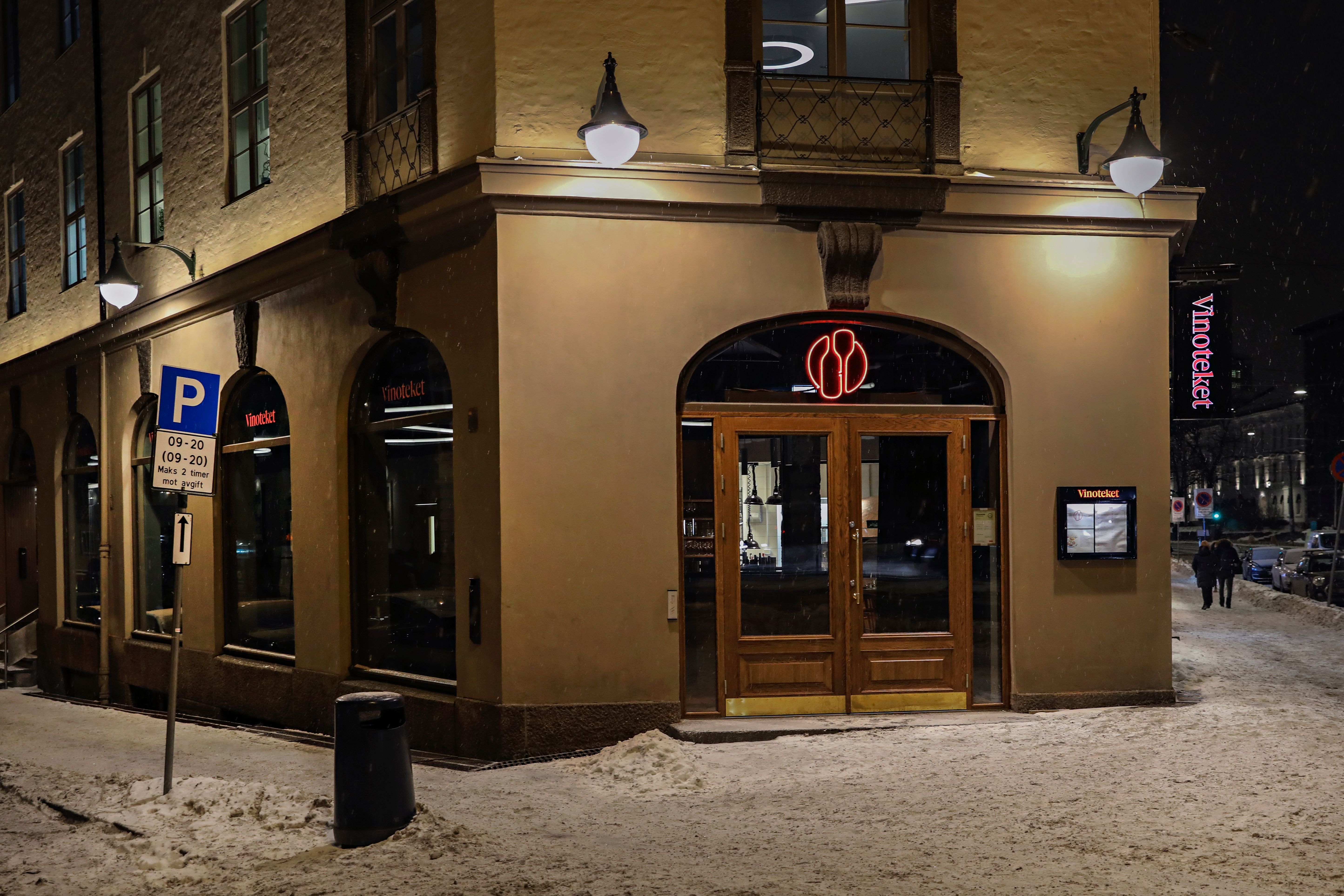 Det flotte hjørnelokalet i Henrik Ibsens gate byr nå på pizza og vin. 