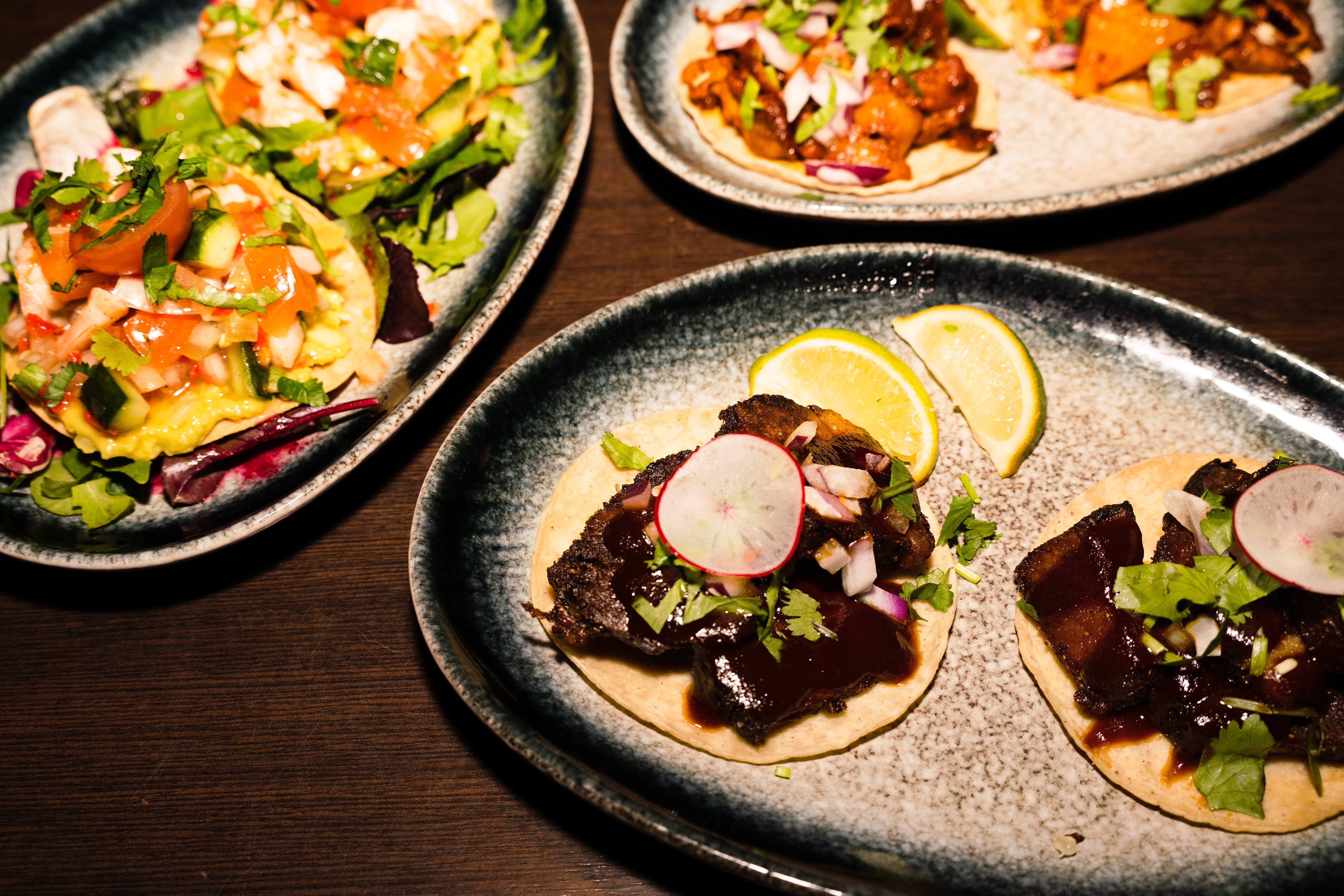 Storfekjøttet er helt klart den beste av tacolefsene med kjøtt. På tacorestauranten Tijana skuffer kjøttet stort. 