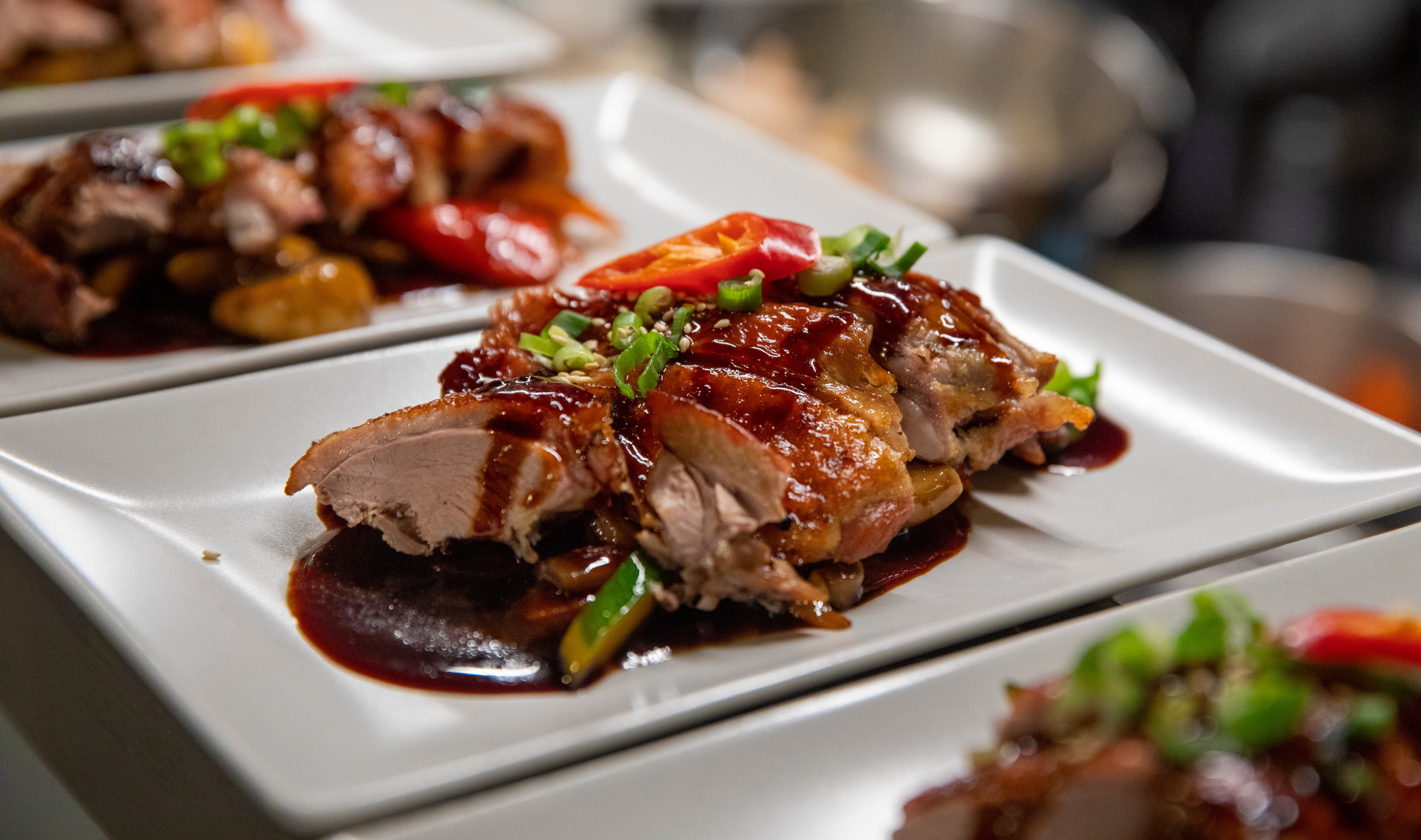 Tapasen serveres stort sett i rause porsjoner som er lette og dele. Her grillet and.