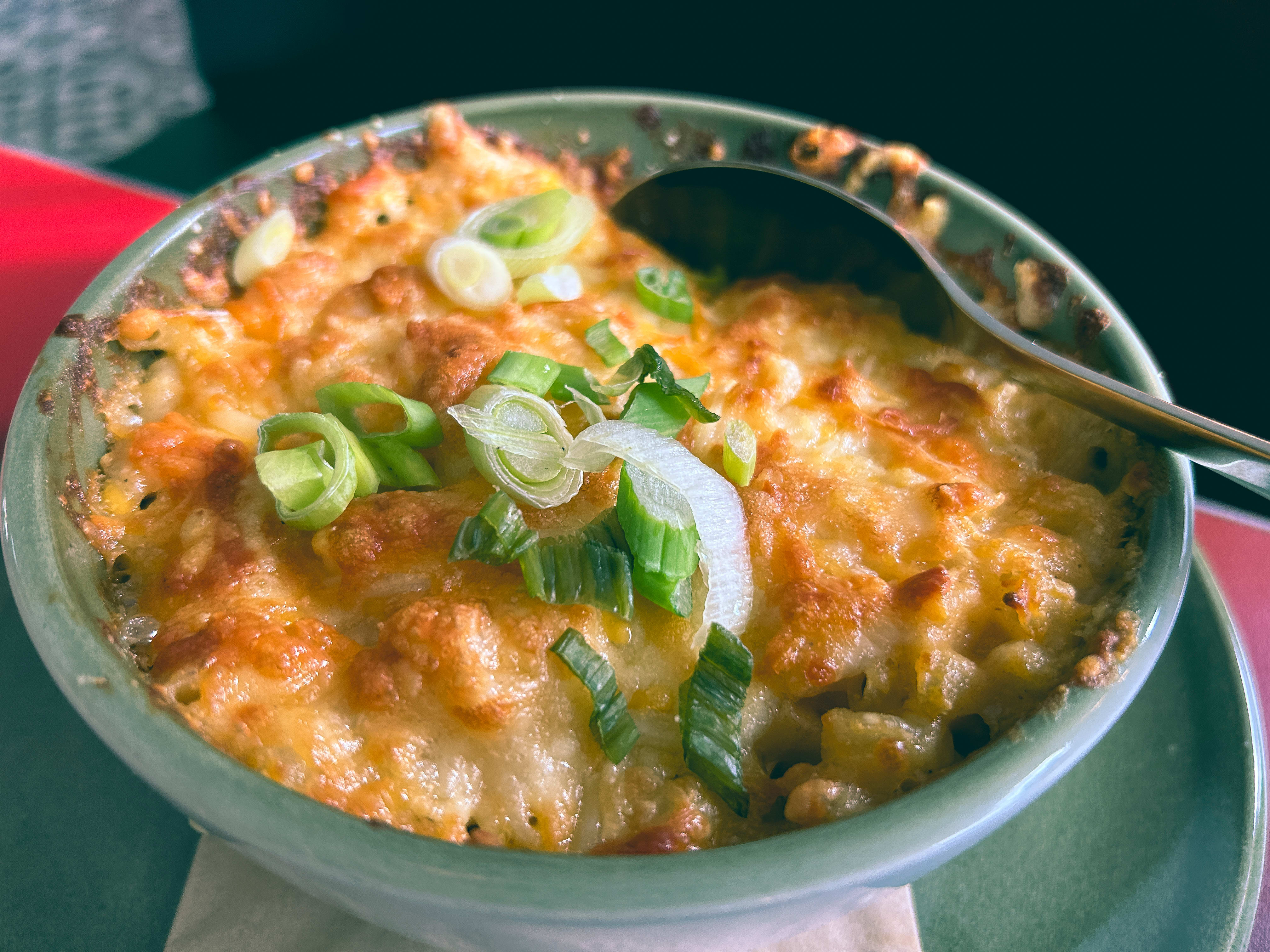 Mac and cheese som smaker av lagrede oster.