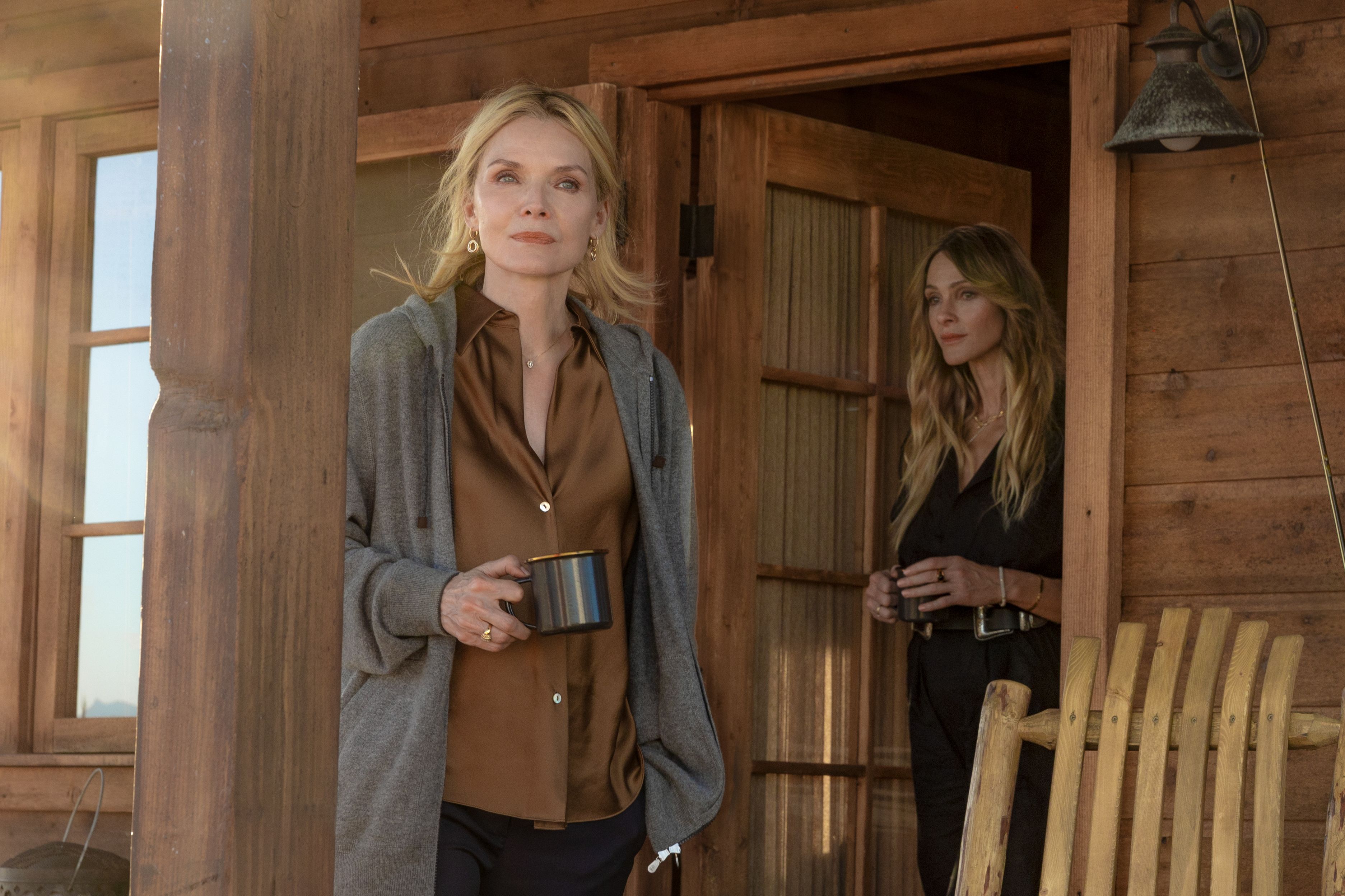 Stacy (Michelle Pfeiffer) med eldstedatteren Abigail (Beau Garrett)
