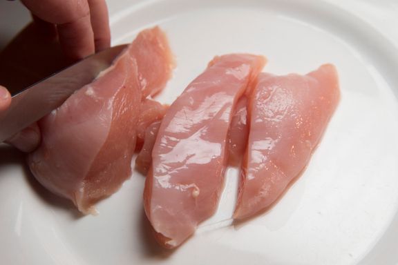 Svenske helsemyndigheter advarer mot fersk kylling