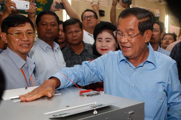 Kambodsjas sterke mann sikrer seg fem nye år ved makten