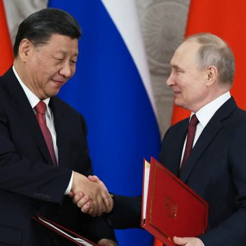 Tirsdag diskuterte de Kinas fredsplan i Ukraina. – Vi står på den riktige siden av historien, sier Xi.