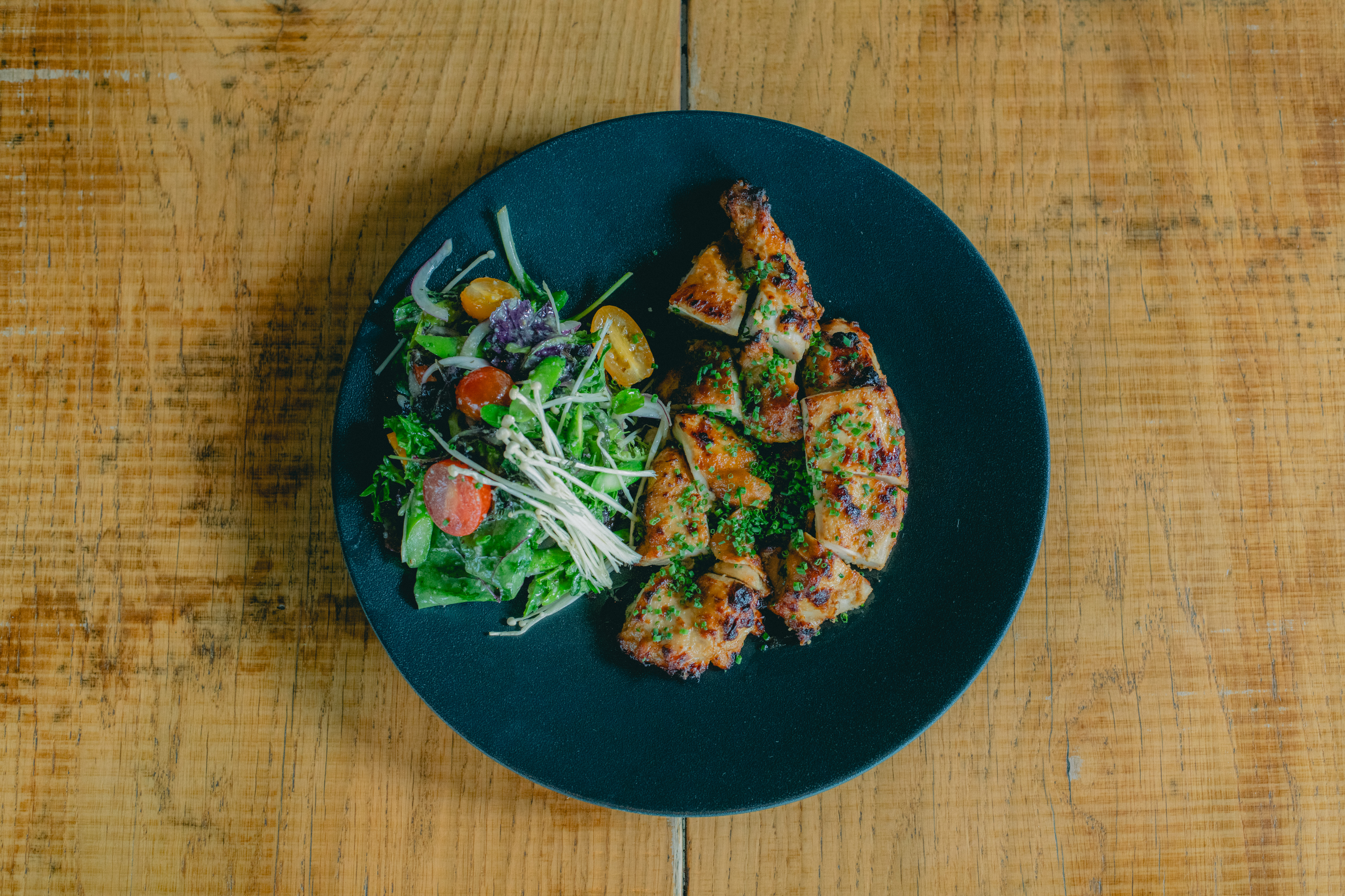 Kyllingretten innfrir. 