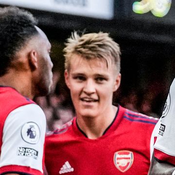 Ødegaards Arsenal ydmyket rivalen: – Revet i filler