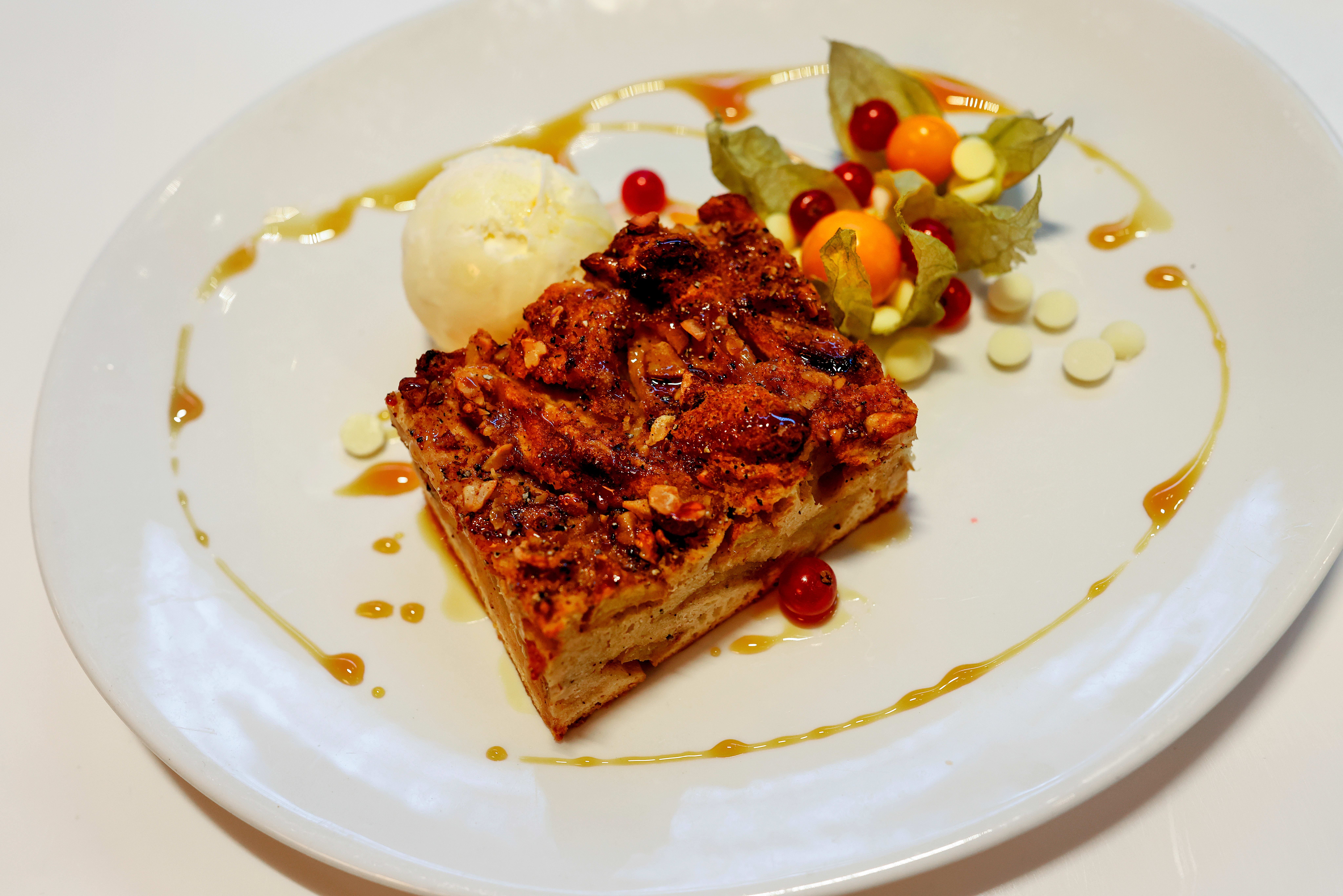 Eplekaken var kald da vi fikk den servert.