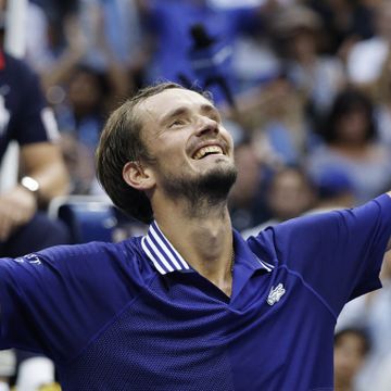 Medvedev smadret verdensener Djokovic – tok sin første Grand Slam-tittel