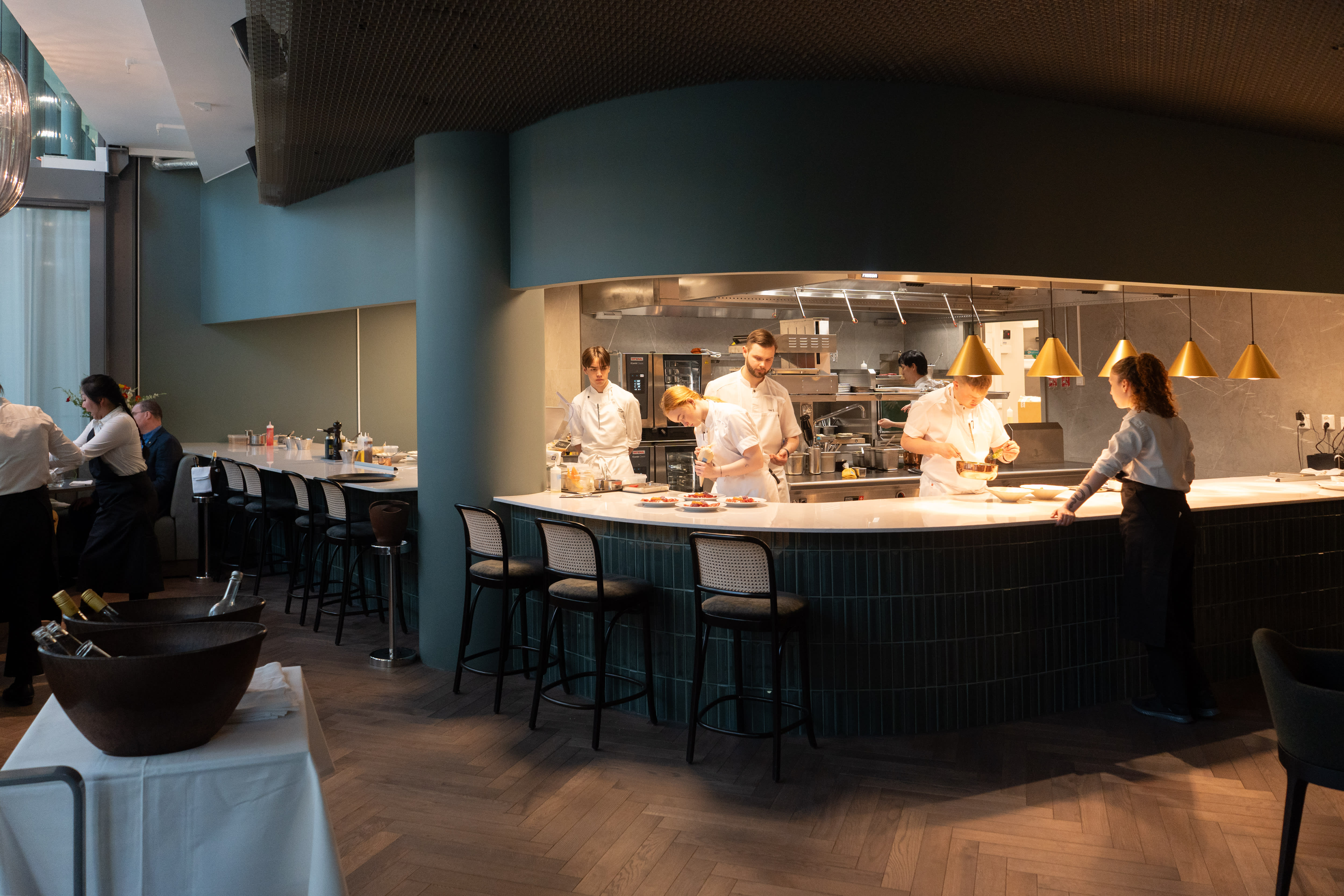 Innbydende og åpent kjøkken.