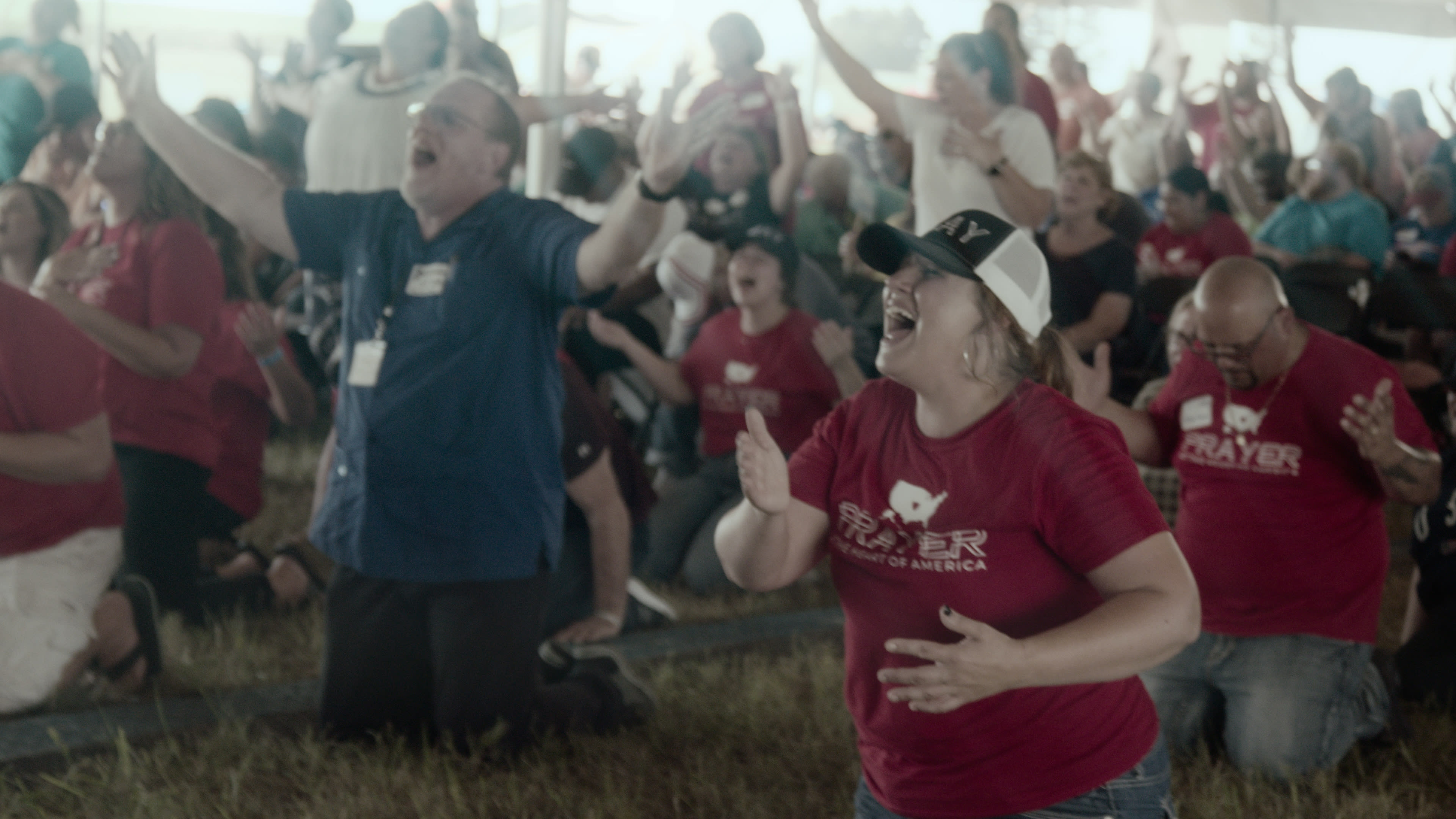 Et ekstatisk øyeblikk under et evangelisk vekkelsesmøte i Libanon, USA.