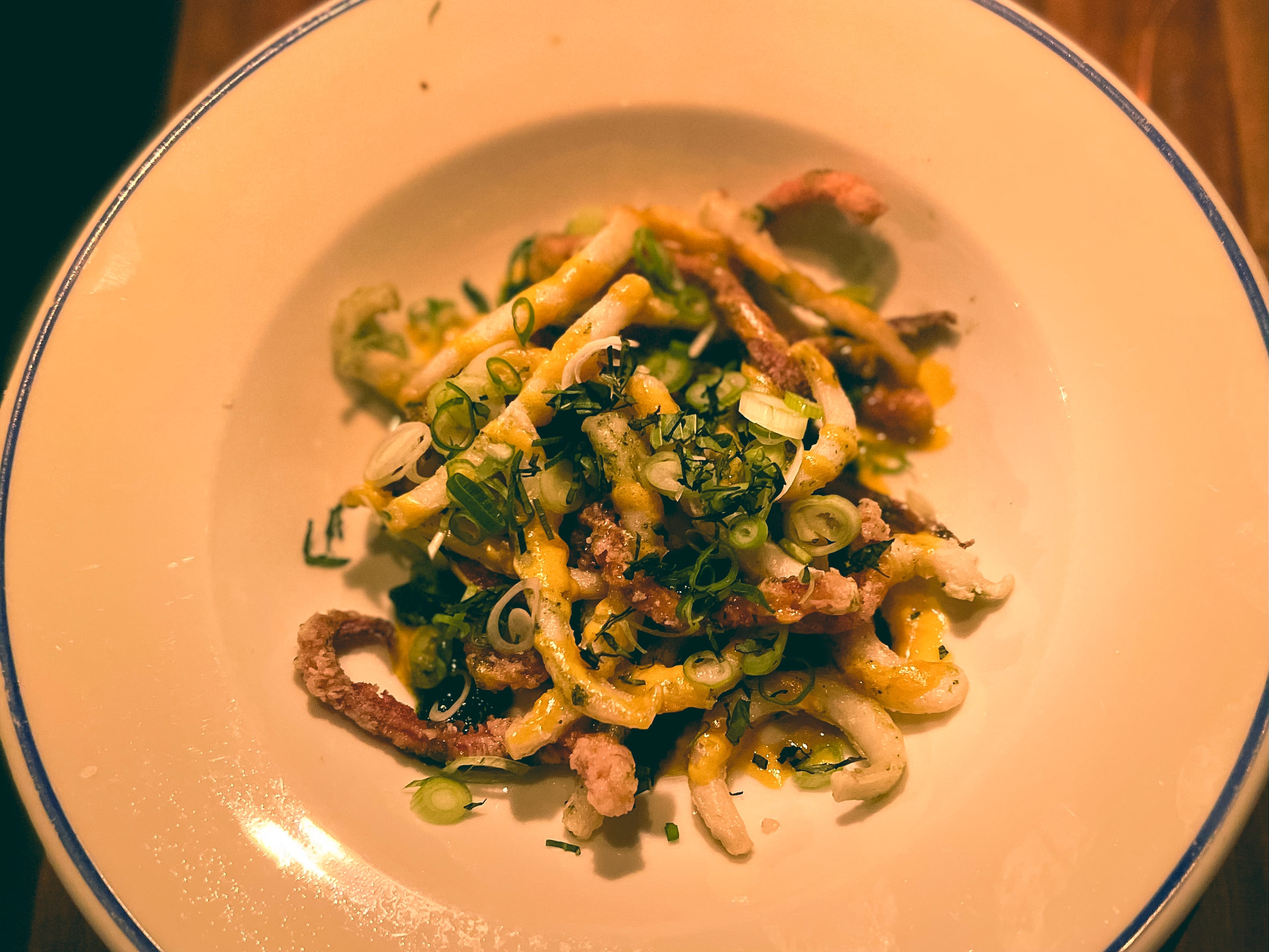 God rett med blekksprut og korianderpaste.