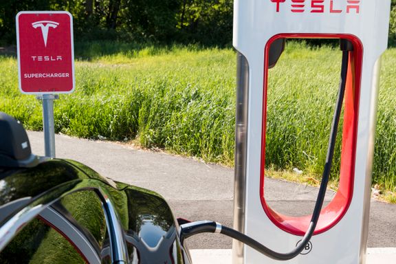 Tesla-eiere kan selge strøm fra batteriet