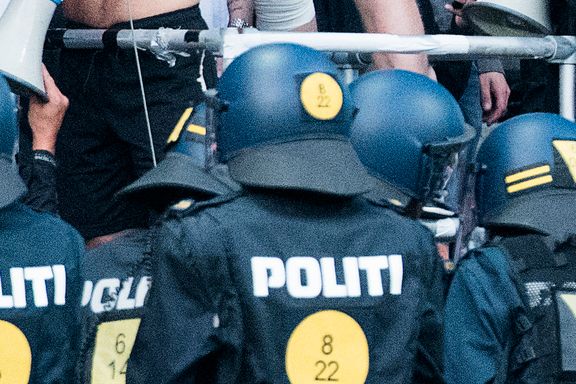 Minst 19 politibetjenter utsatt for vold under skandalekamp: – Det vil komme mange, mange flere siktelser 