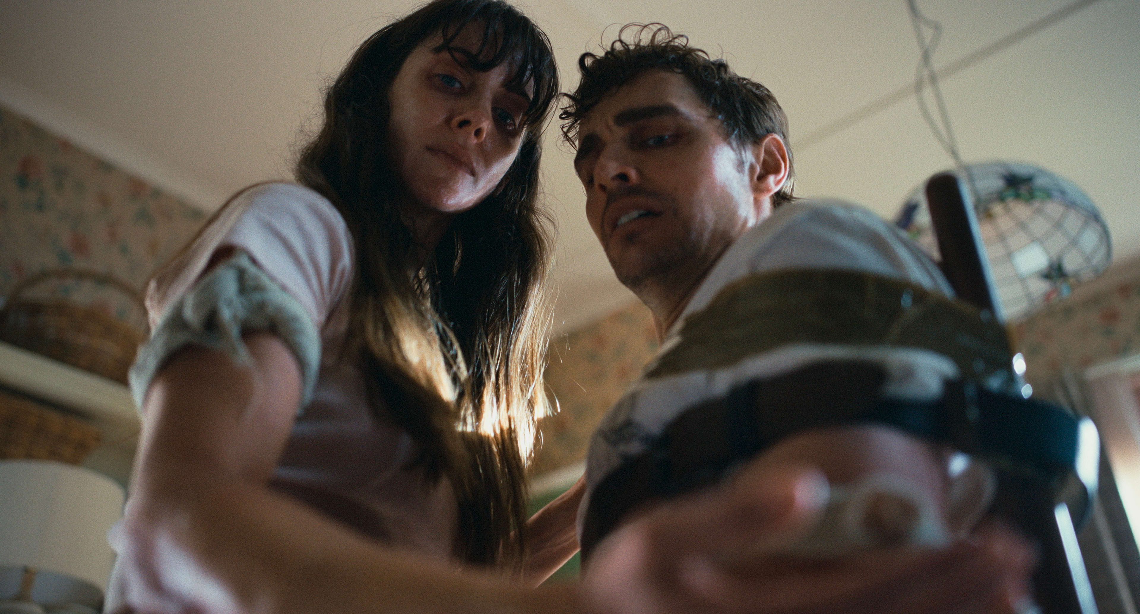 Millie og Tims hverdag blir langt fra kjedelig når de flytter på landet.