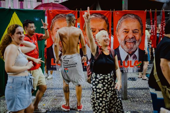 Lula vant valget i Brasil. Nå venter alle på hvordan valgtaper Bolsonaro reagerer. 