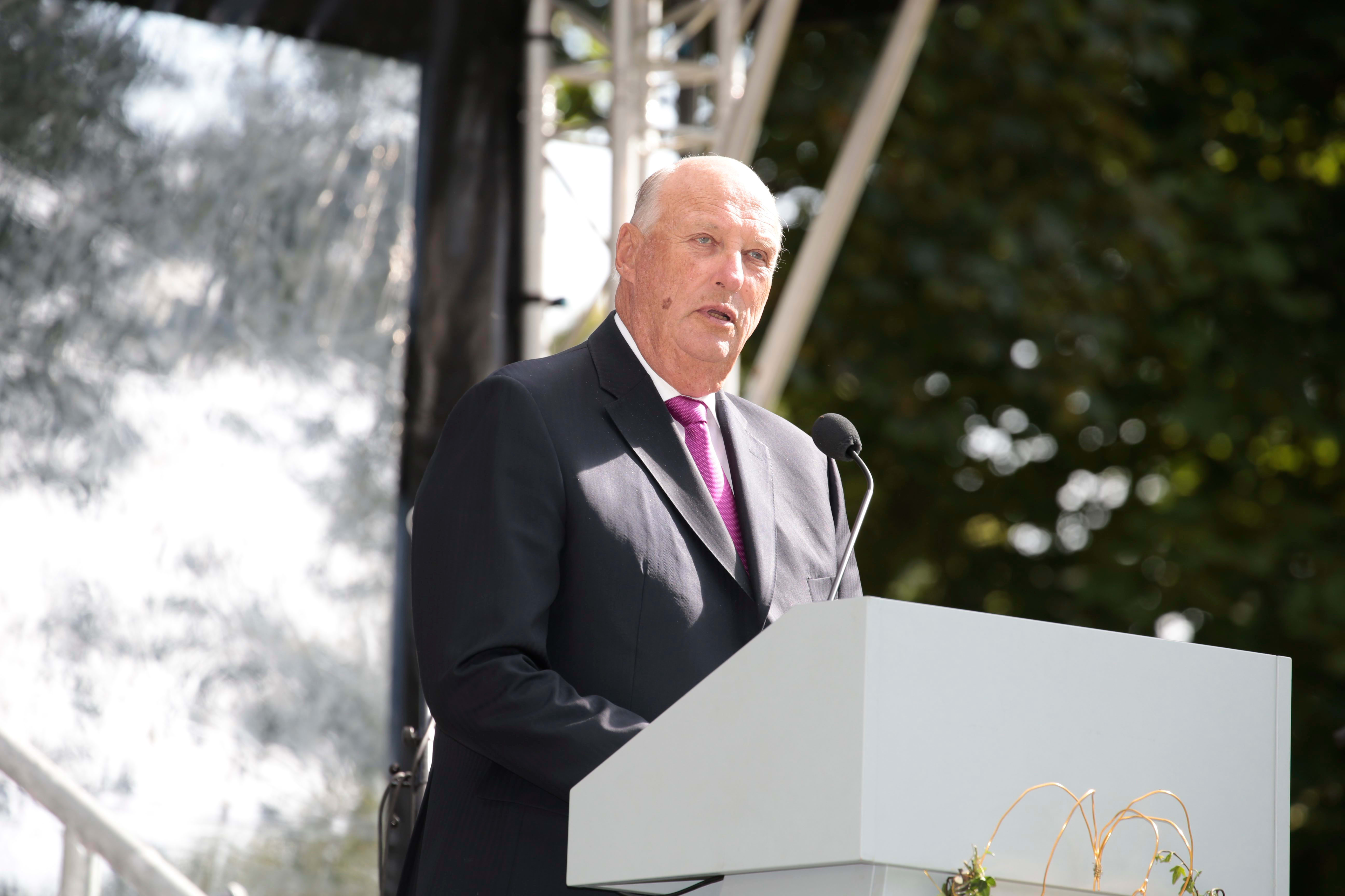 I 2016 holdt kong Harald en berømt tale hvor han sa «nordmenn er jenter som er glad i jenter, gutter som er glad i gutter». Denne uken sto Drammen HK-spiller Ola Hoftun Lillelien frem som homofil. I et intervju nevnte han kongens tale som en av inspirasjonskildene. 