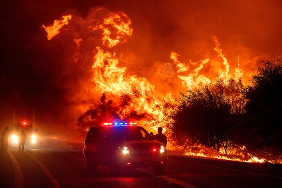 Minst 15 døde og 16 savnet i skogbranner i California