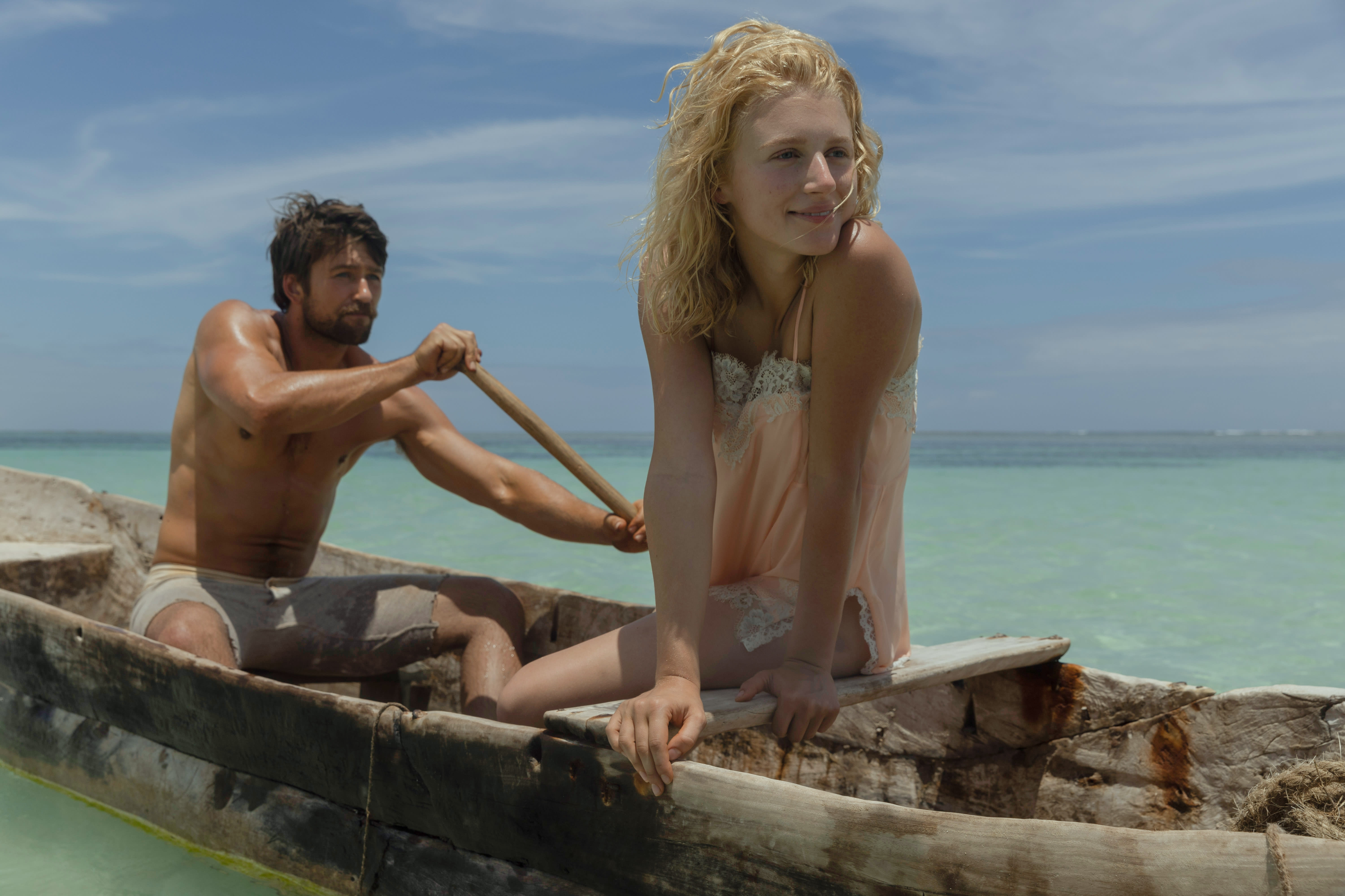 Spencer Dutton (Brandon Sklenar) drar til Afrika etter første verdenskrig. Der forelsker han seg i Alexandra (Julia Schlaepfer). 