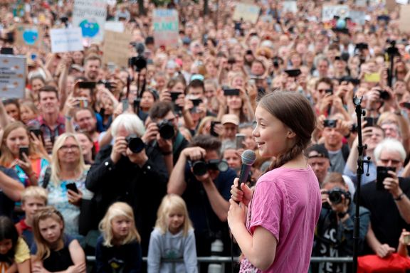 Greta Thunberg samlet tusener i Berlin. Angela Merkel sier det virker. 