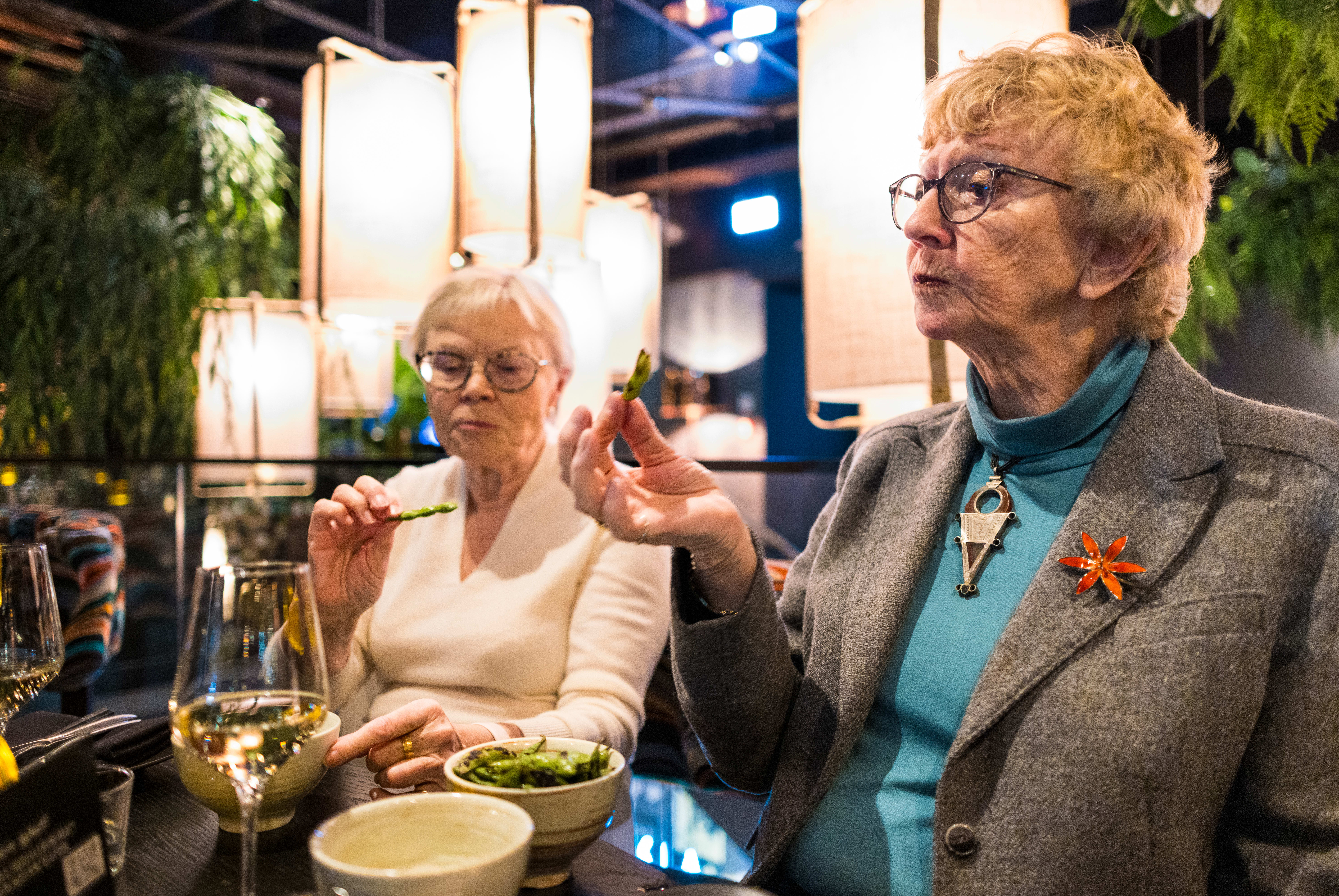 Damene har en forkjærlighet for asiatisk mat.