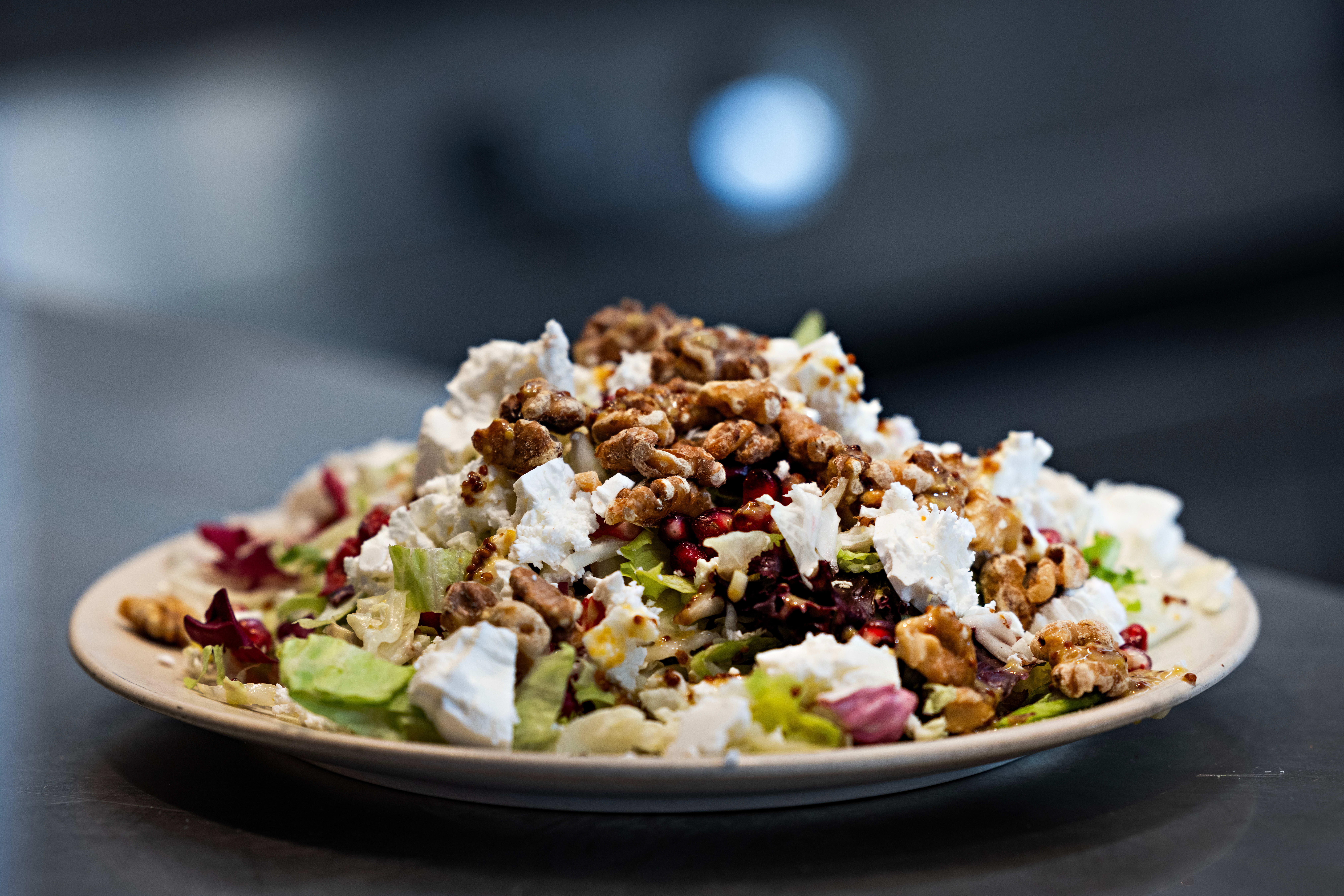 Fargerik og god salat. 