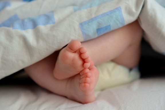 Sp-politiker vil straffe surrogatforeldre