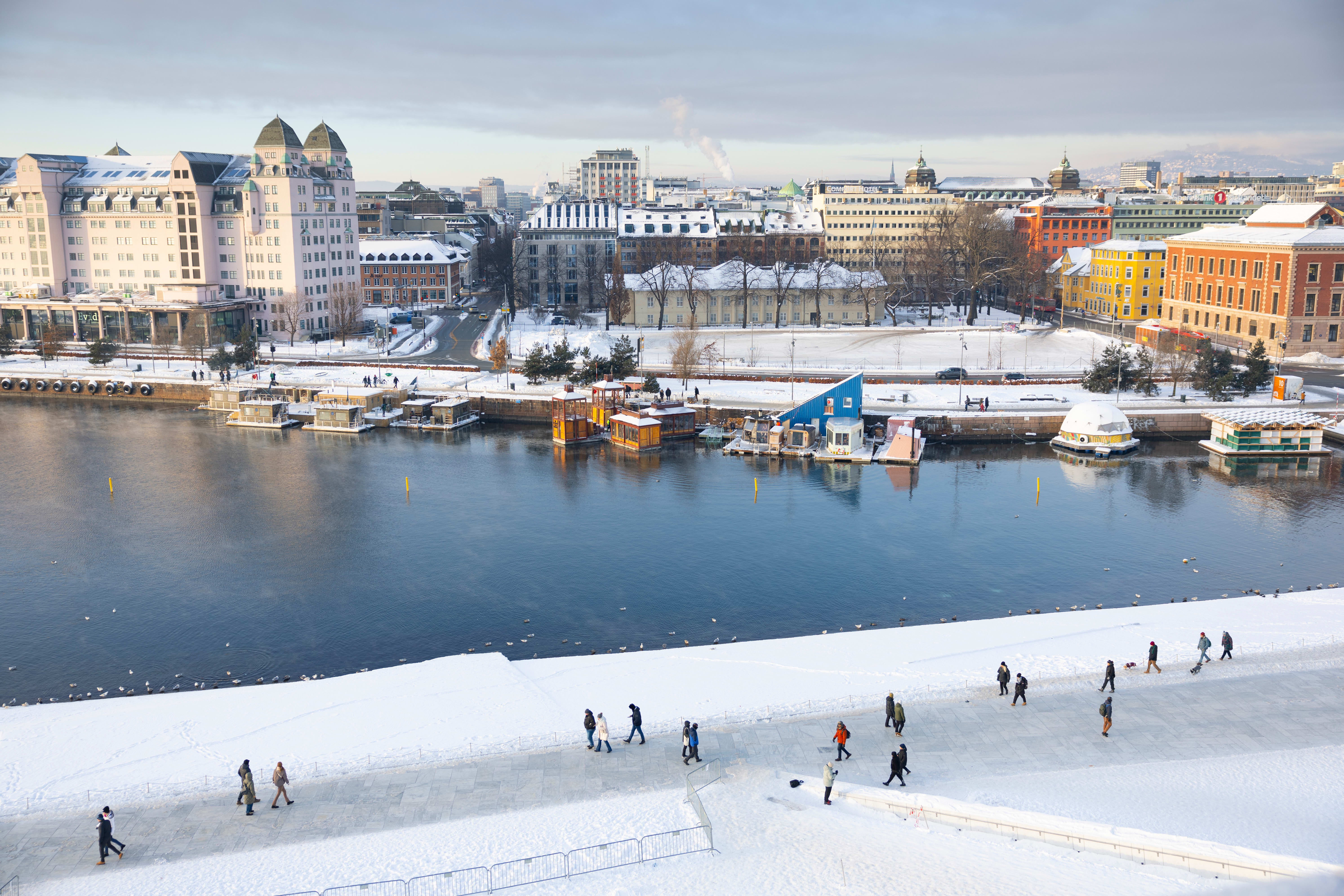 Det kryr av badstuer på Langkaia. KOK sine saunaer finner du lengst til venstre på bildet. 
