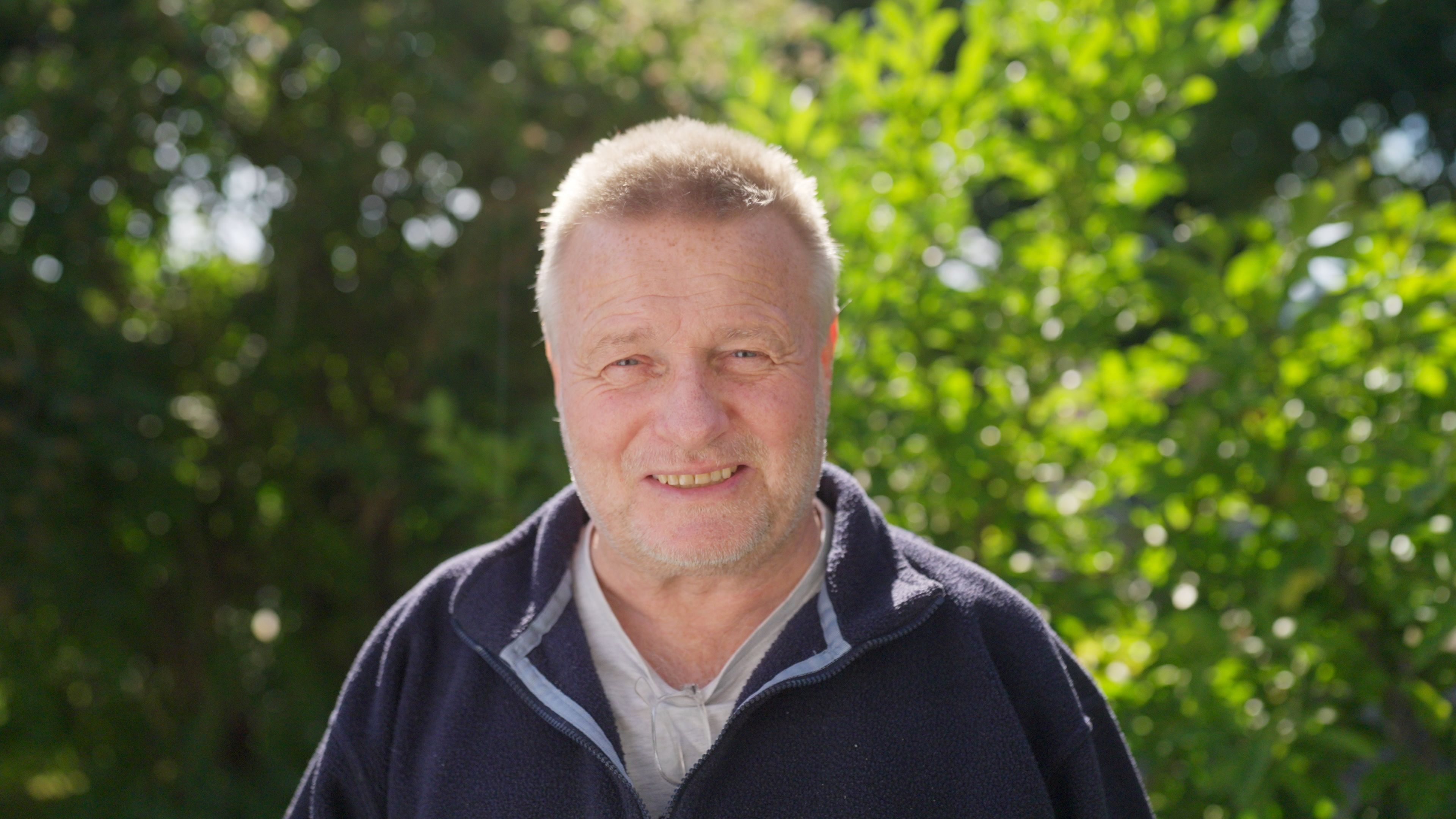 Baard Ivan Hansen (65) er utdannet lærer og var tidligere aktiv med kampsport.