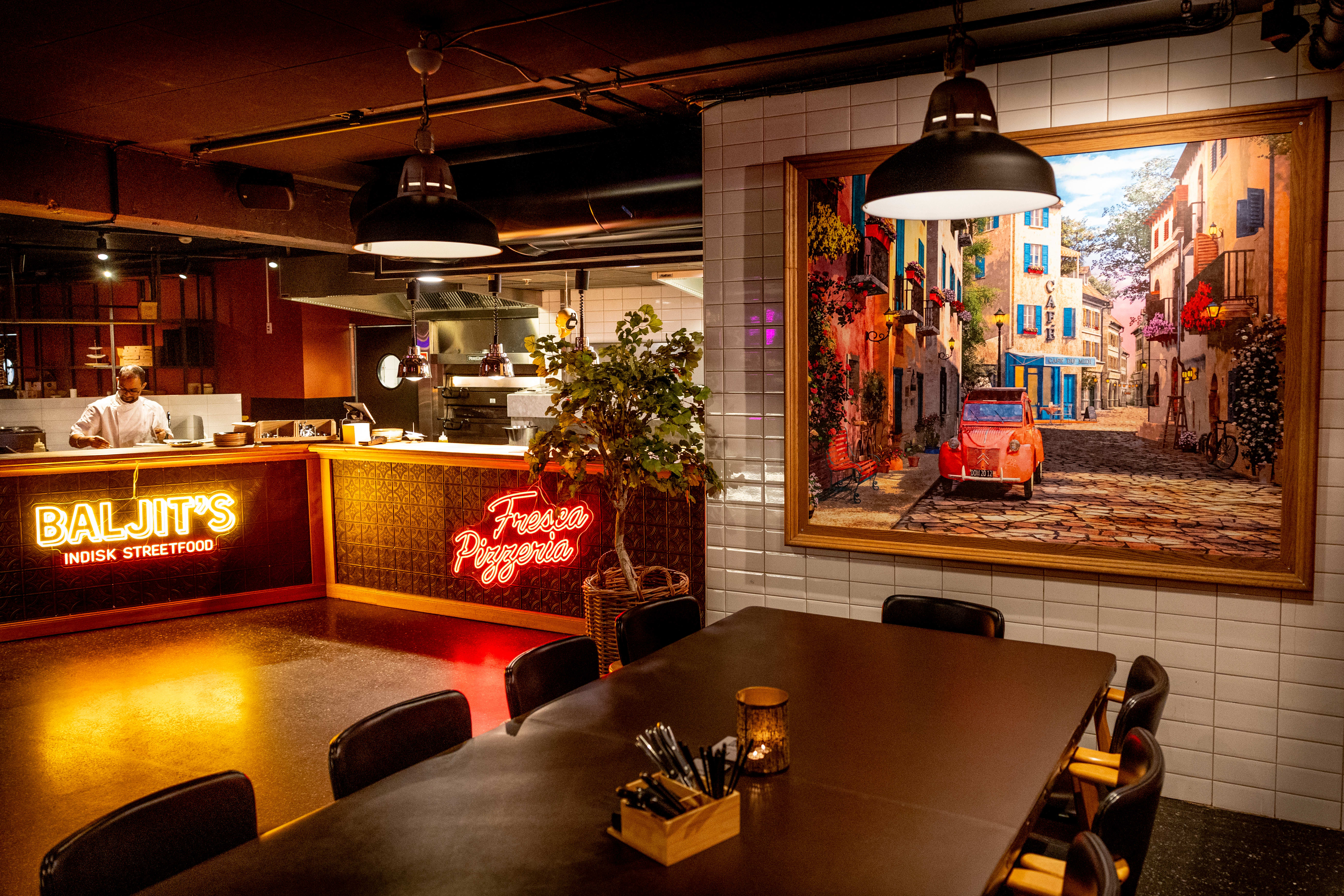 Vi har testet matbodene i kjelleren på Paleet. Maten varierer fra helt grei til fantastisk.