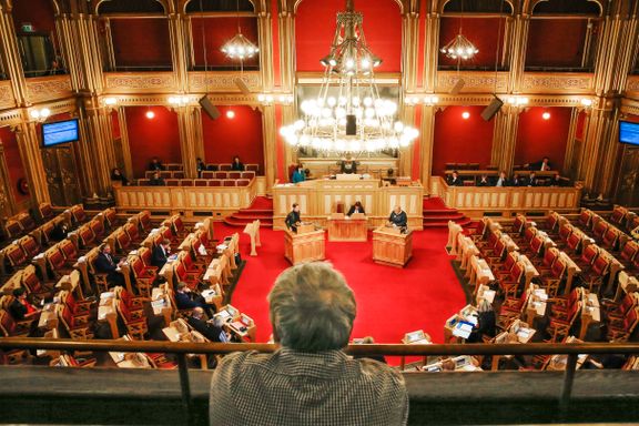  Stortinget retter opp nynorskflause i Grunnloven  