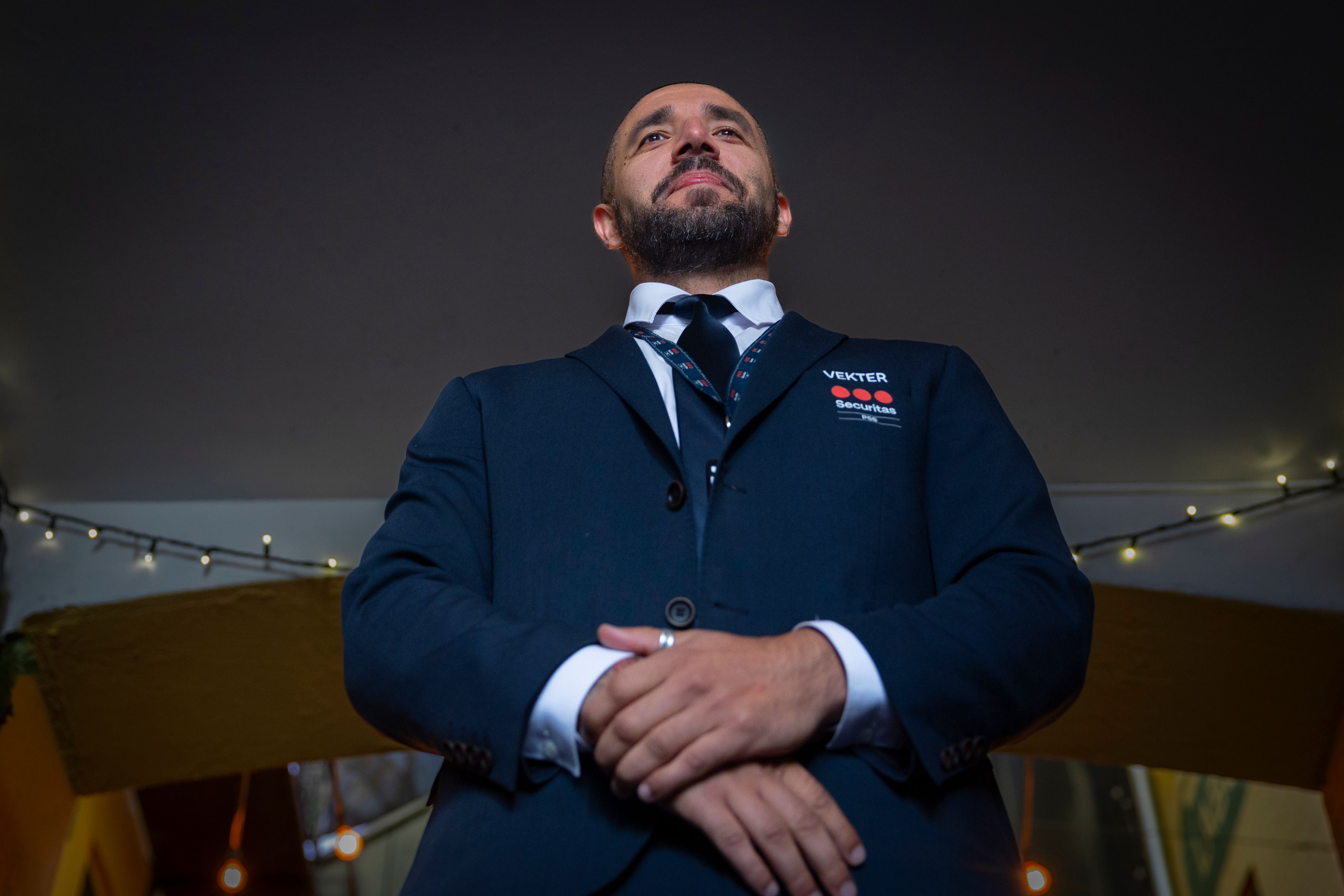 Maziar Vafadar synes jobben som ordensvakt er sosial og hyggelig. 