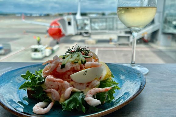 Her bør du spise på Oslo lufthavn, og disse stedene bør du styre unna