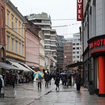 Kvinne i 20-årene tiltalt for drapsforsøk i Oslo sentrum