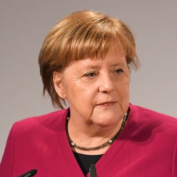  Merkel vil redde avtalene USA har forlatt 