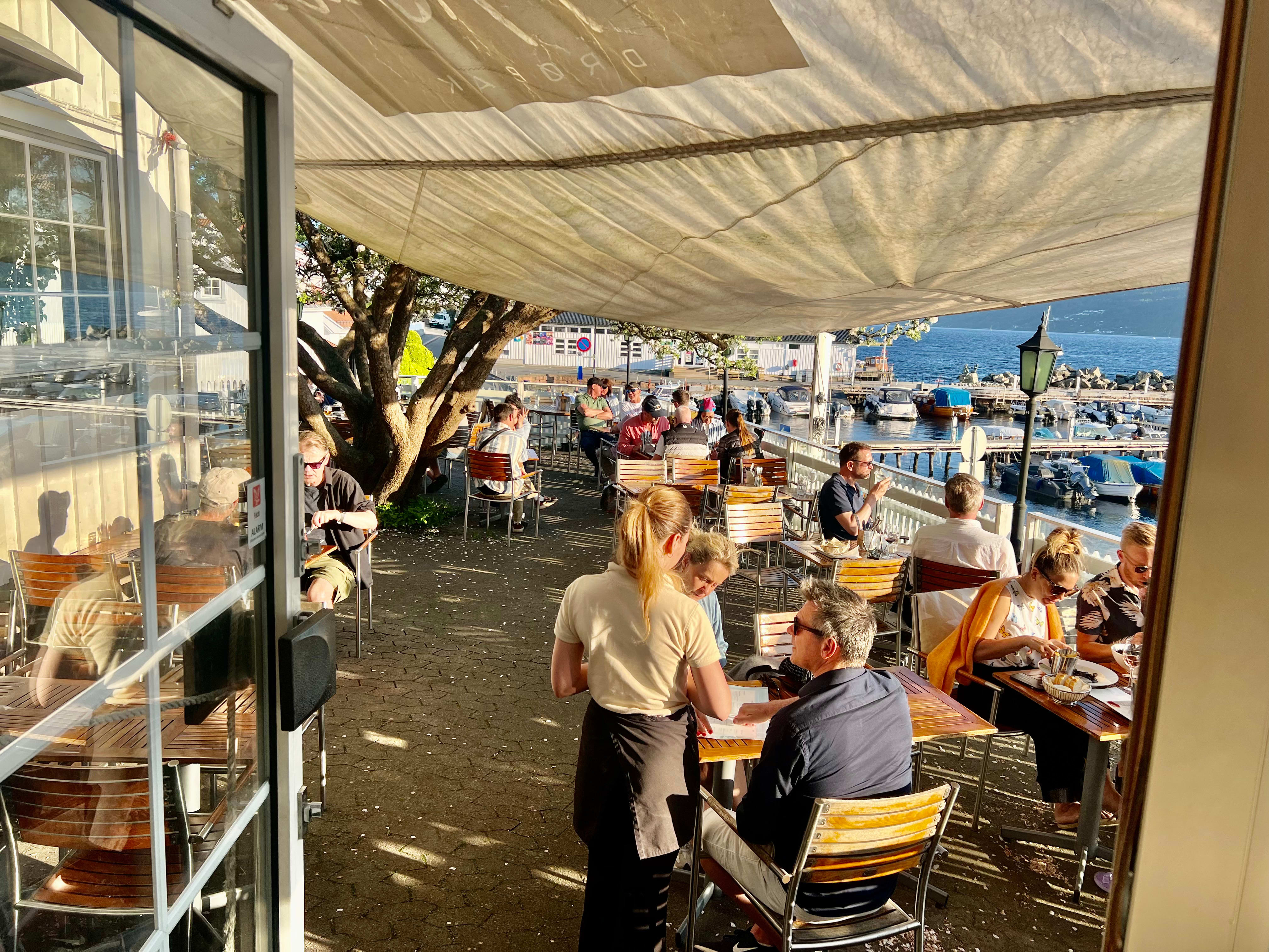 Skipperstuen har god lunsj og middag.