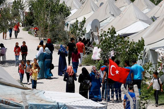 Syriske flyktninger sender koner og barn tilbake. De frykter at familien skal bli «for norsk».  