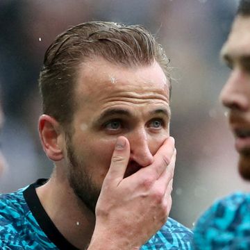 Tottenham betaler fansens billetter etter braktapet