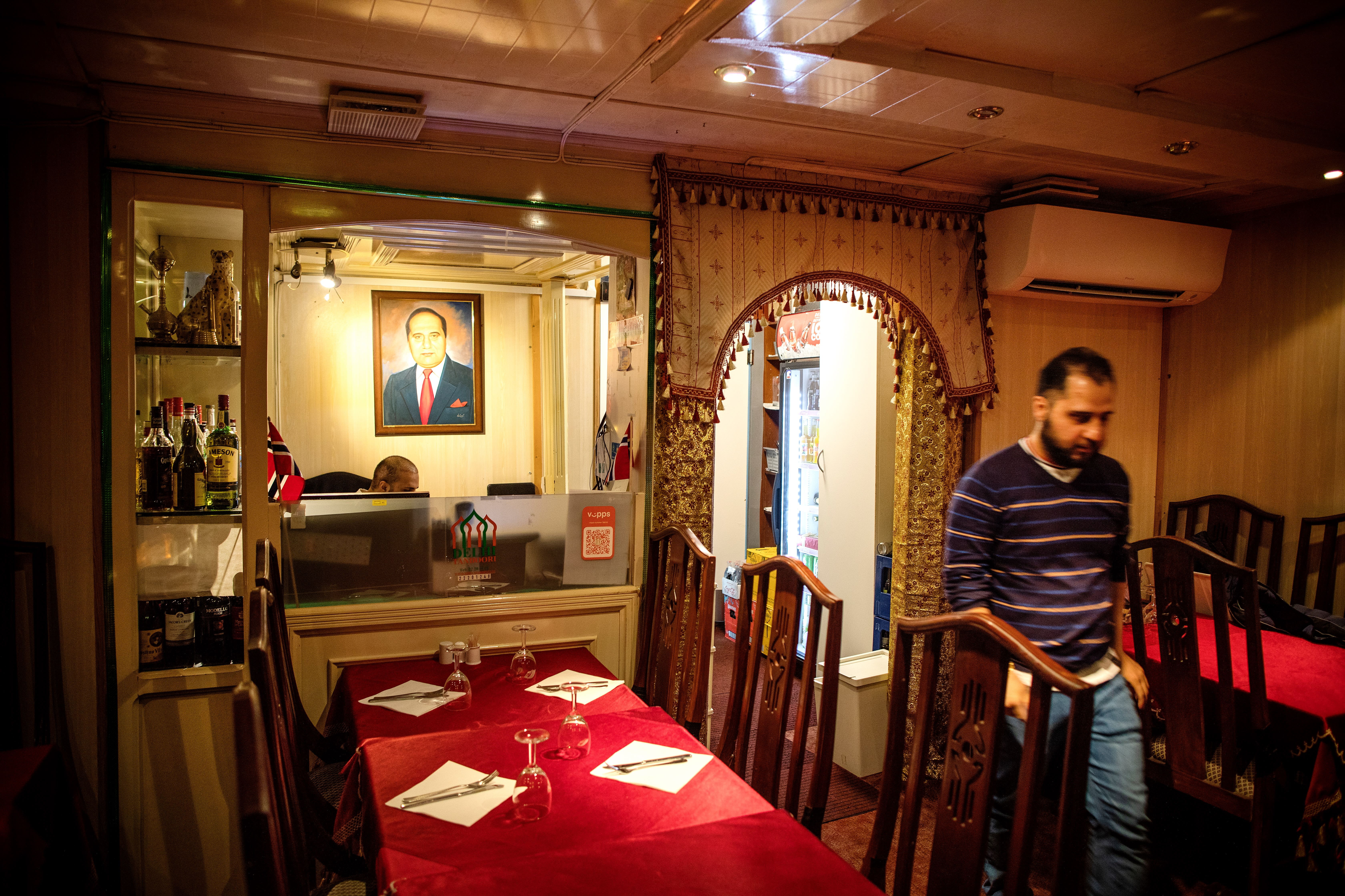 Det er ikke alltid like god plass i Delhi tandoori når det er mange gjester.