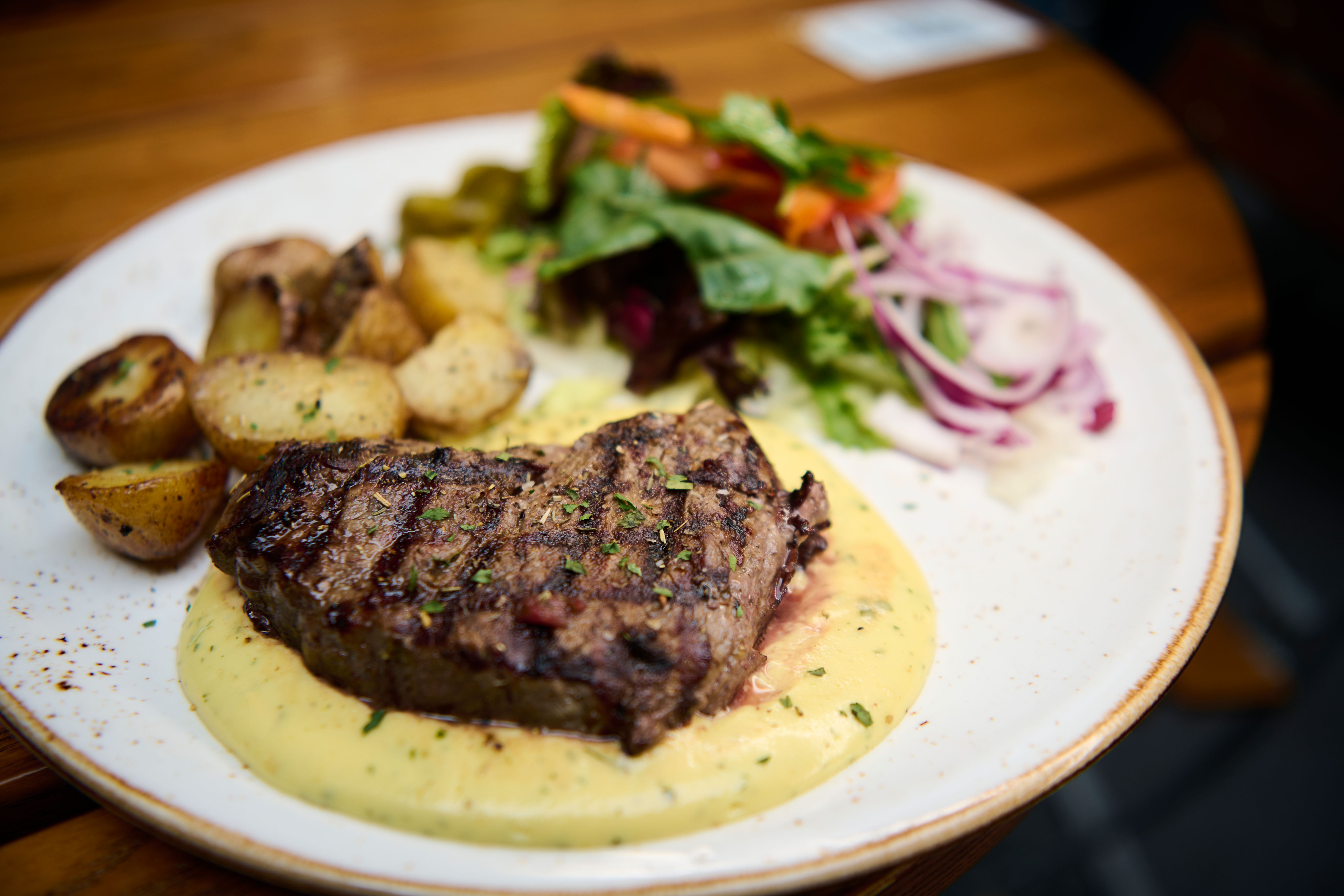 Café Sara har 60 retter på menyen. Vi testet alle sammen.