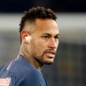 Neymar utestengt for dommerhets på sosiale medier