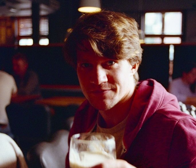  Fortvilelsen over at kjæresten hans har ligget med andre før ham.